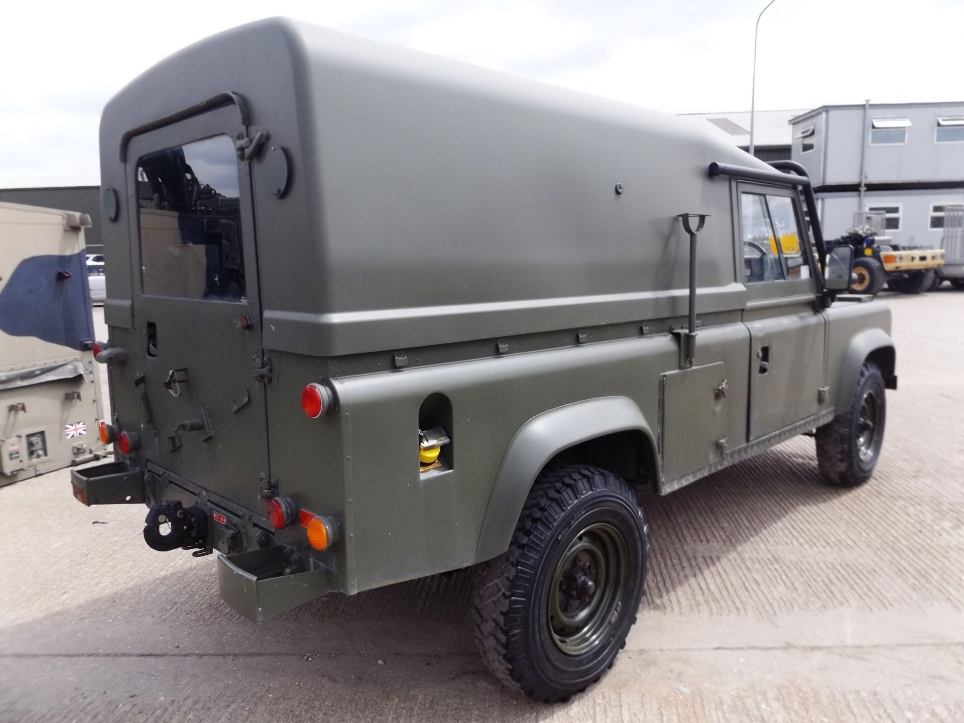 Land Rover TITHONUS 110 Hard Top - Image 8 of 18