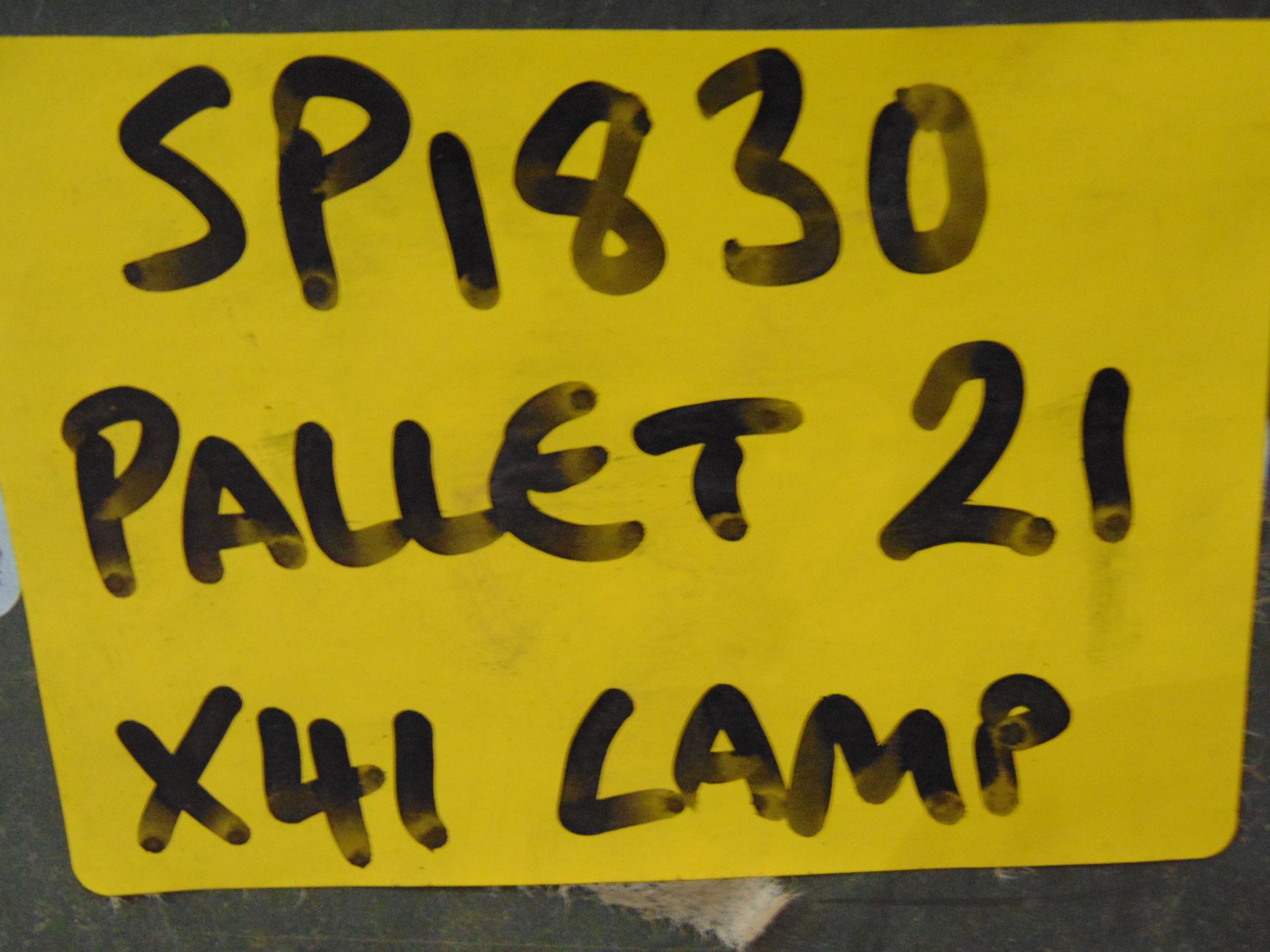 Approx 41 x Land Rover Side Lamp Units P/no 589143 - Image 5 of 5