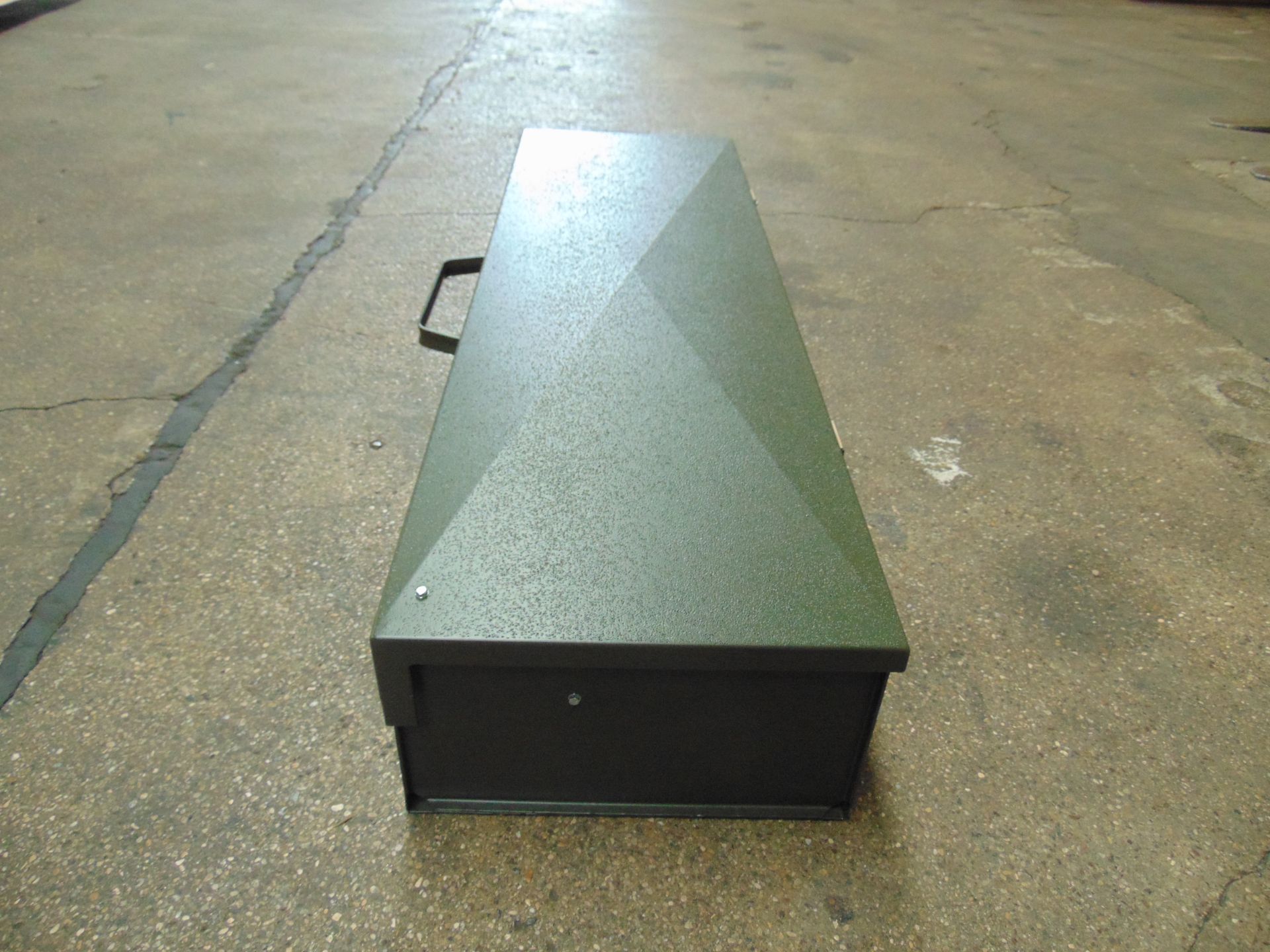 Vehicle Stowage Box - Image 3 of 9