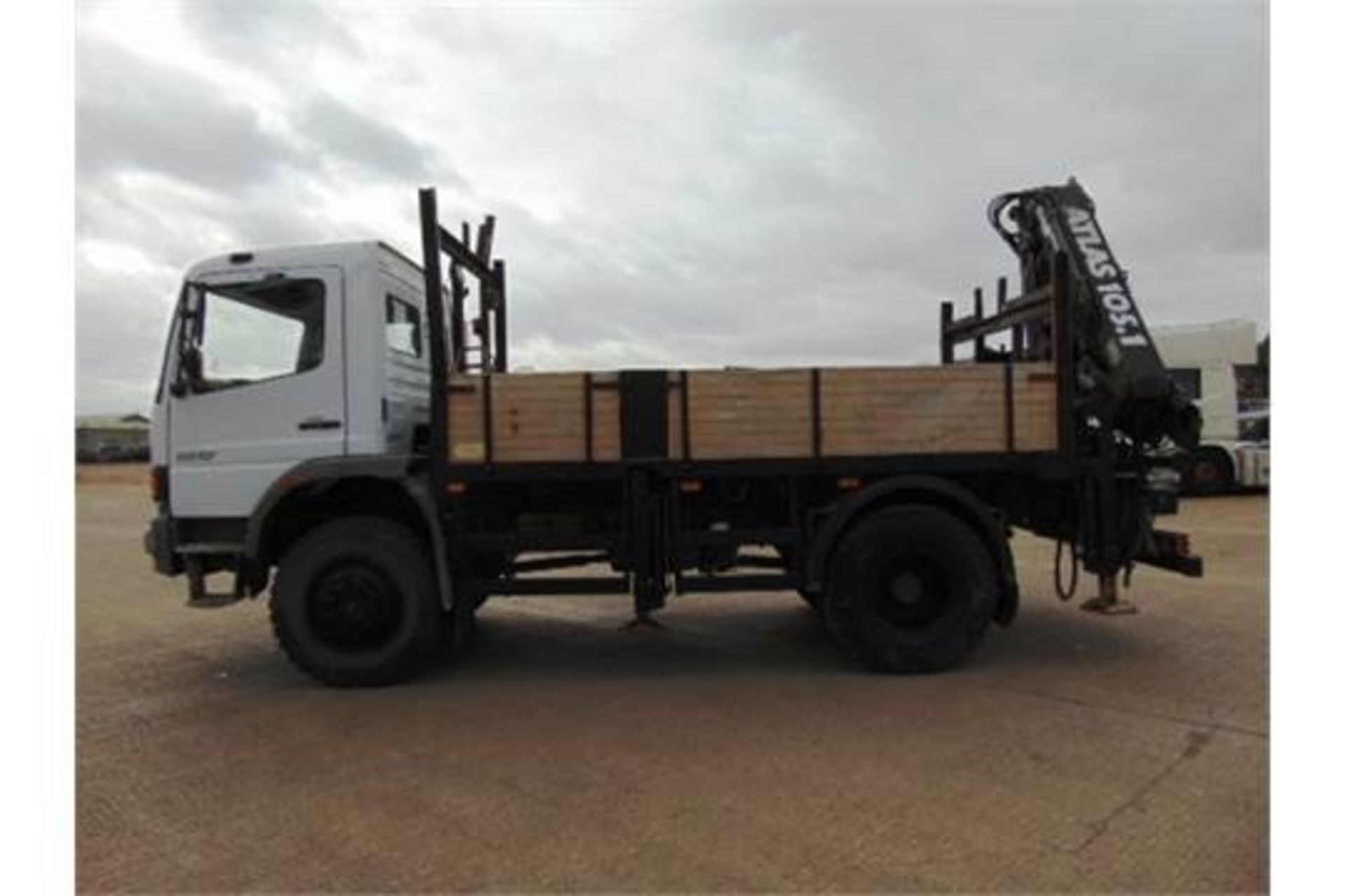 Mercedes-Benz Atego 1317 4x4 Dropside complete with Atlas 105.1 Crane and H14P SuperWinch - Image 10 of 36