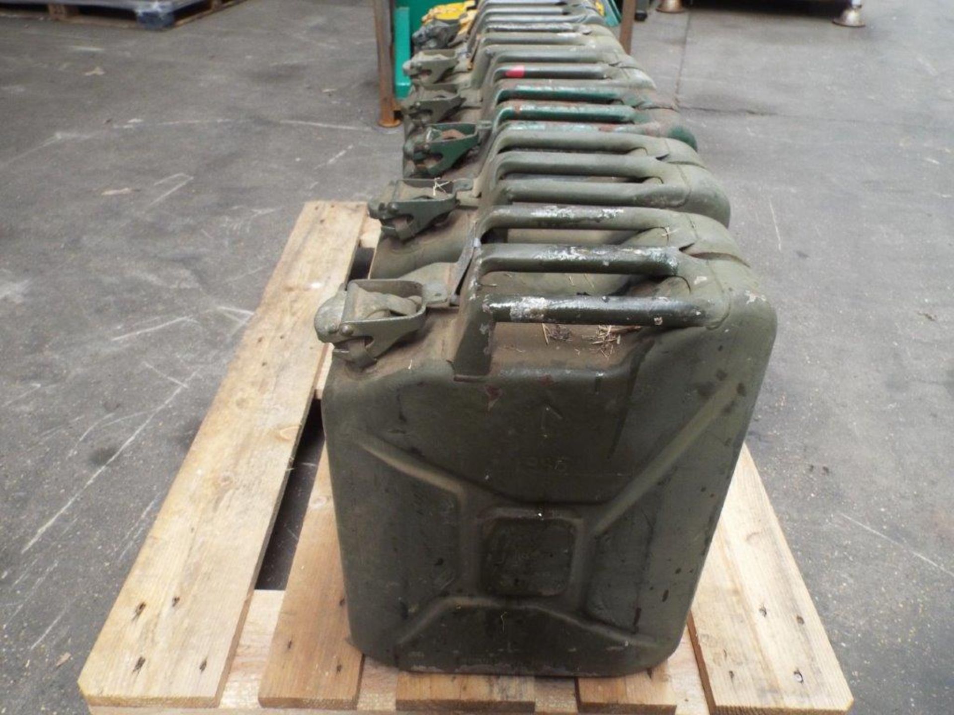 7 x 20L Jerry Cans - Image 3 of 5