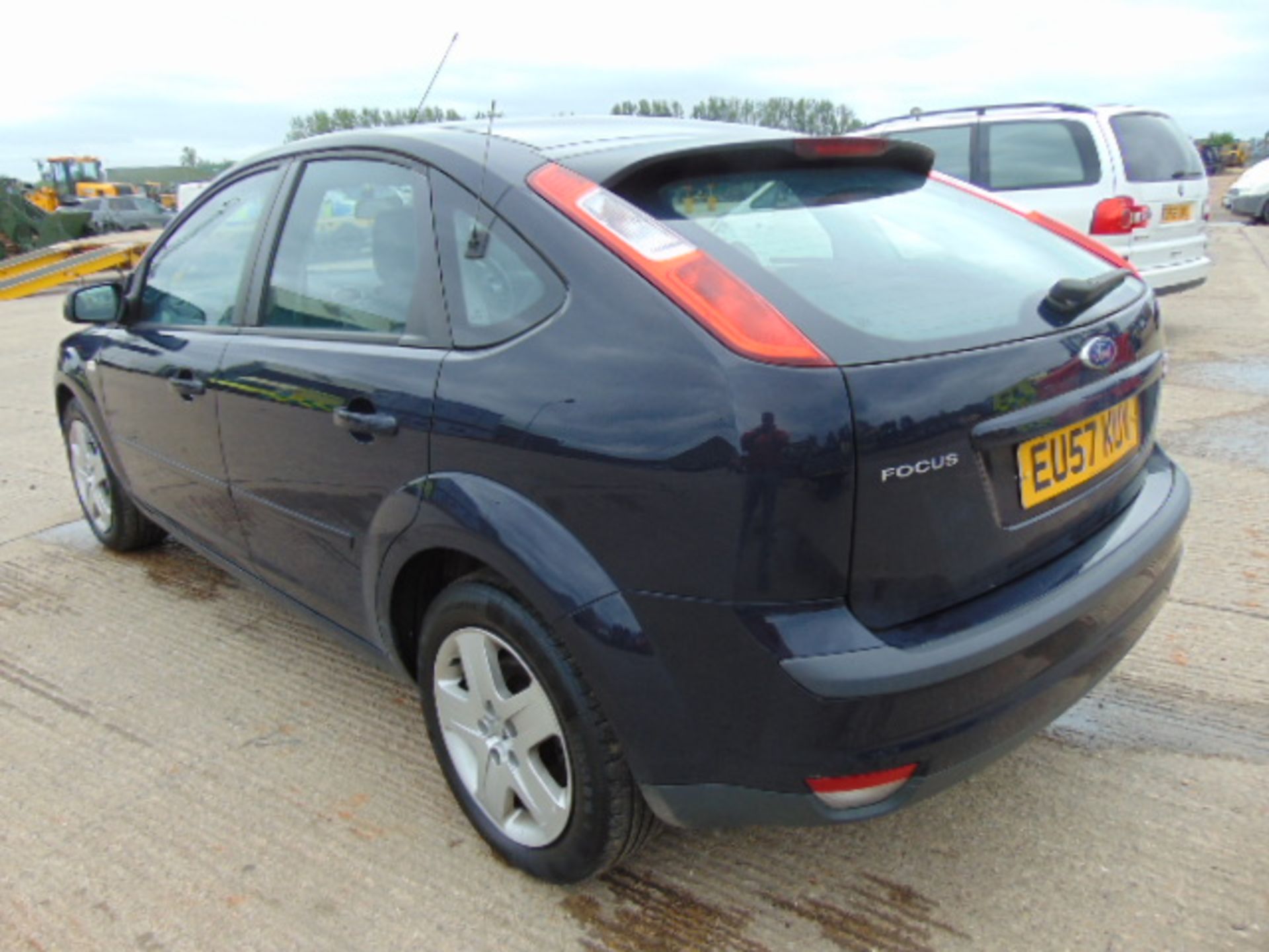 Ford Focus 1.8 TDCI Style Hatchback - Image 8 of 18