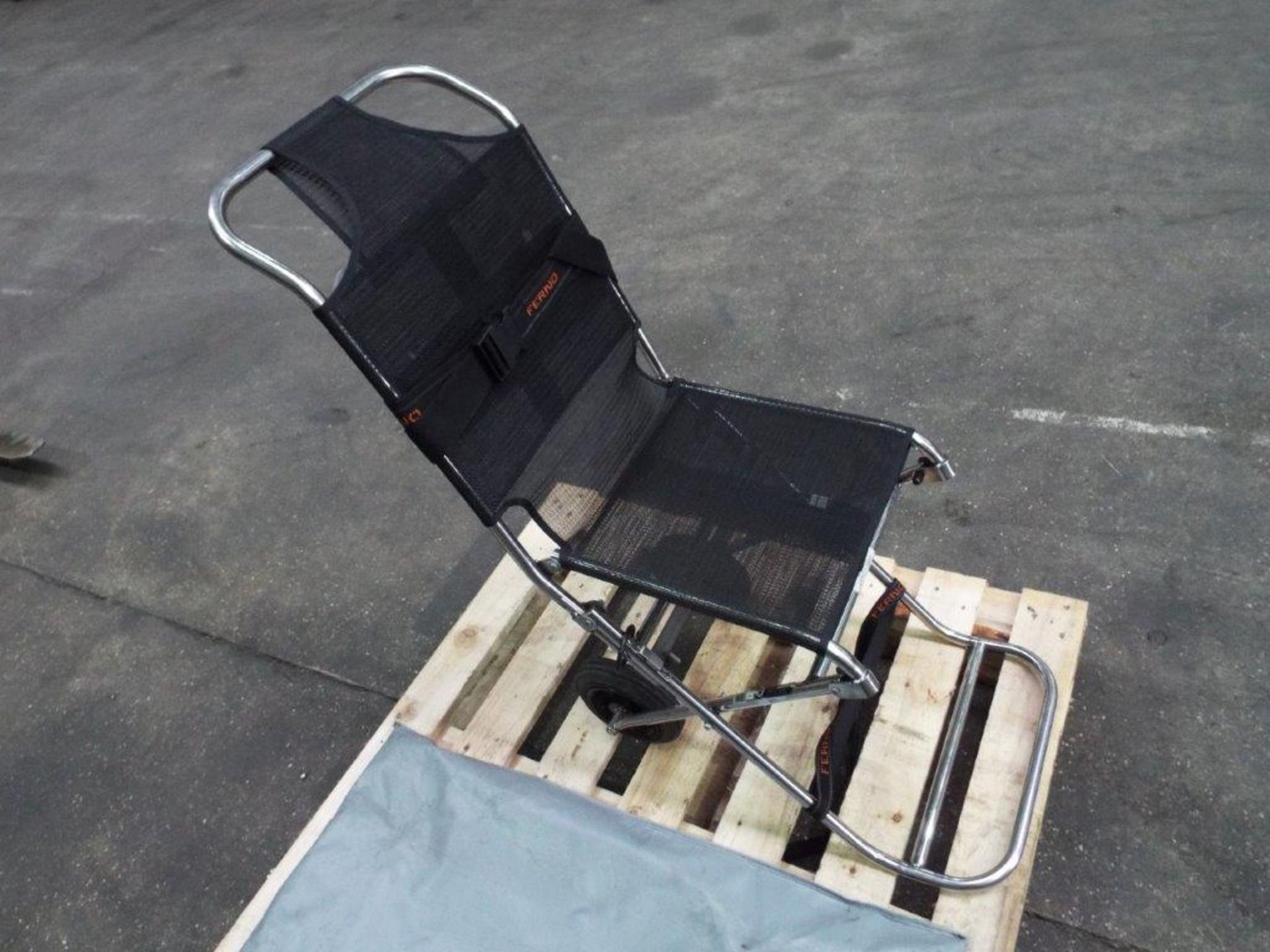 Ferno Evacuation Chair with Case - Bild 2 aus 8