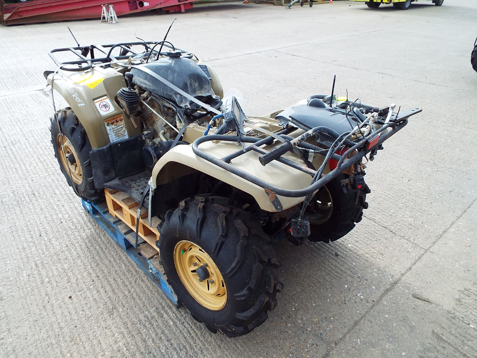 Military Specification Yamaha Grizzly 450 4 x 4 ATV Quad Bike with Winch - Bild 5 aus 20