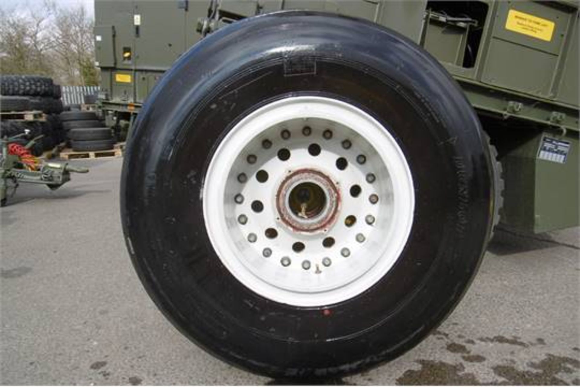 VC10 Aircraft Tyre and Rim