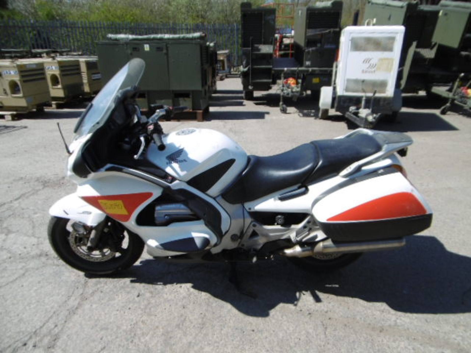 2005 Honda ST1300A Pan European Motorbike - Image 8 of 14