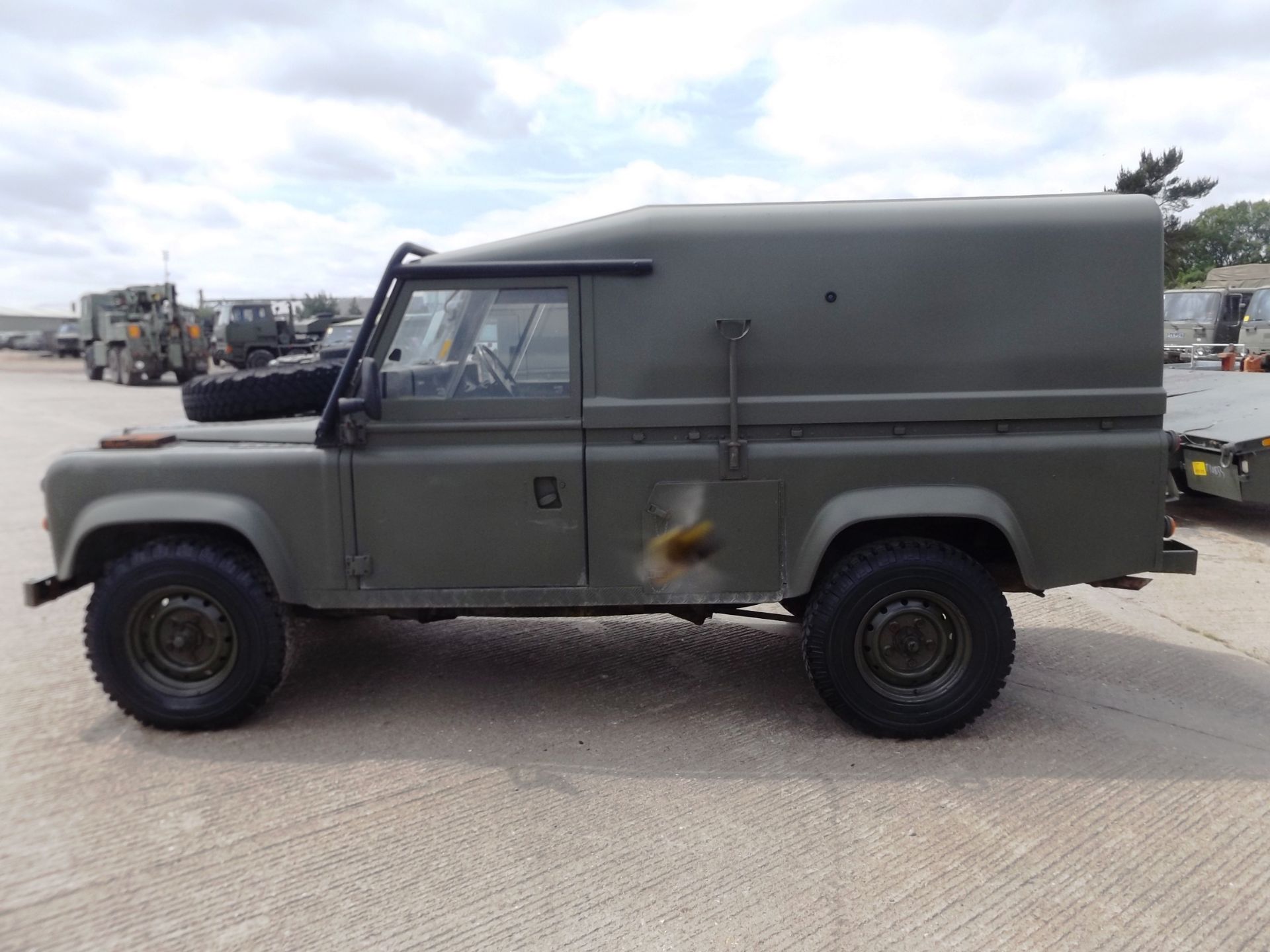 Land Rover TITHONUS 110 Hard Top - Image 4 of 18