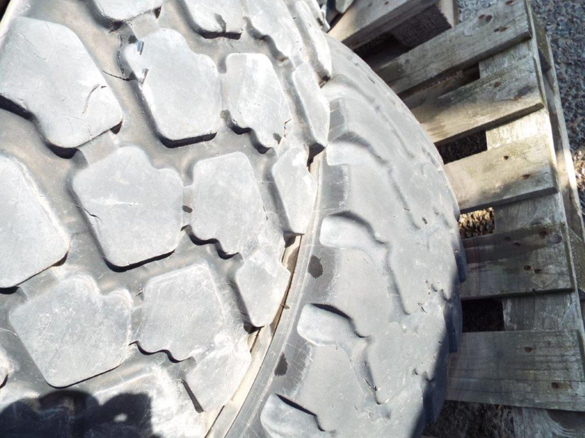 16 x Michelin XZL 365/85 R20 Tyres - Image 6 of 13