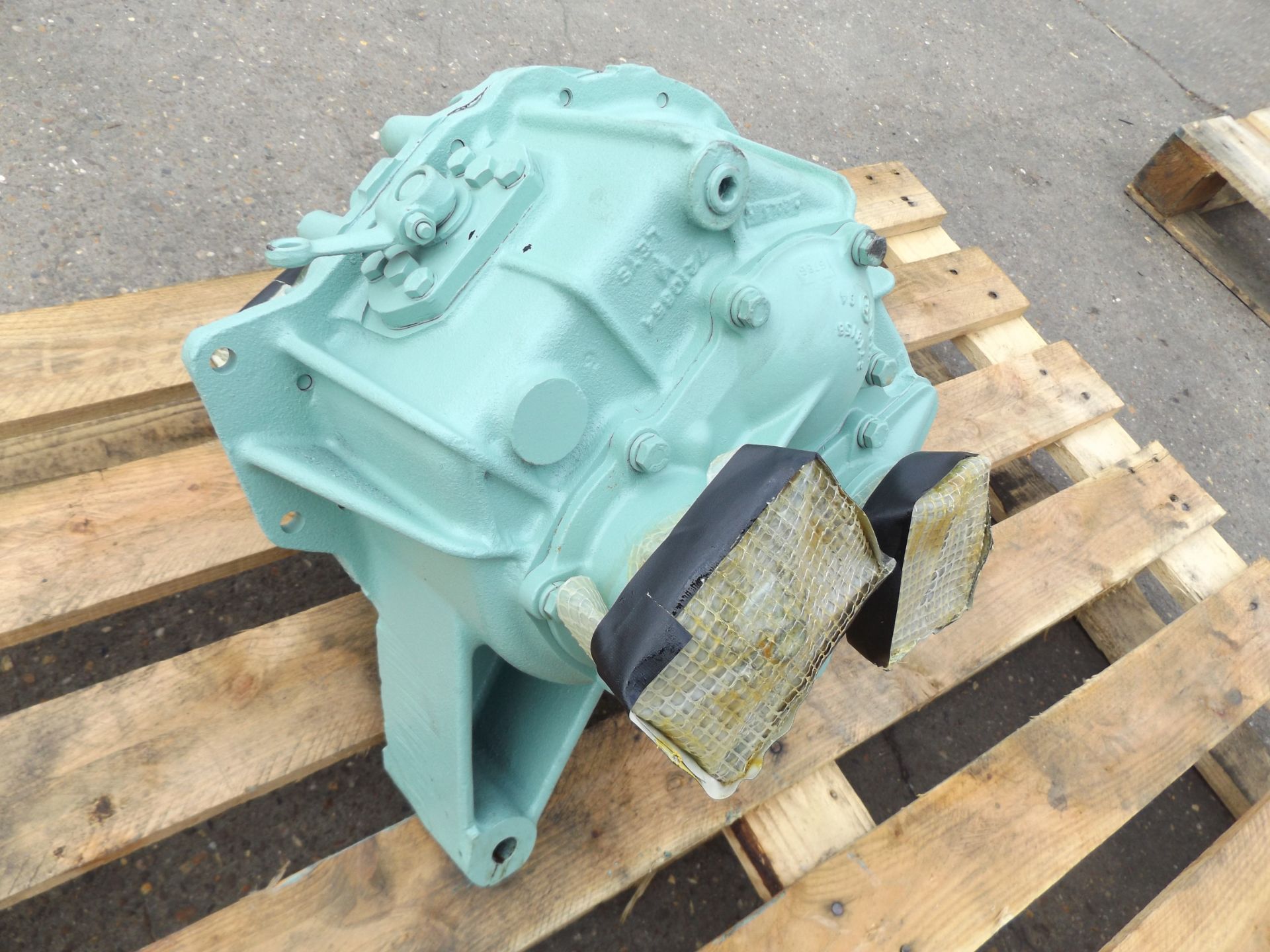 Bedford 4T Transfer Box + PTO - Bild 4 aus 7