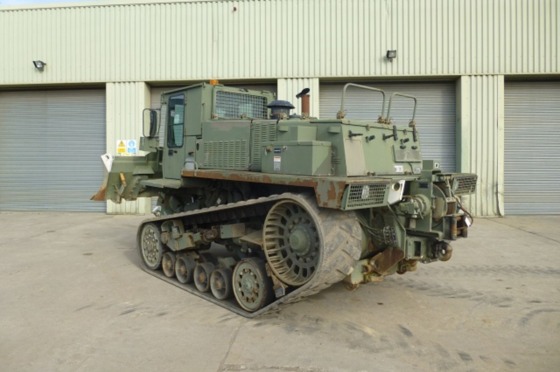 Caterpillar D.E.U.C.E. Deployable Universal Combat Earthmover - Image 9 of 19