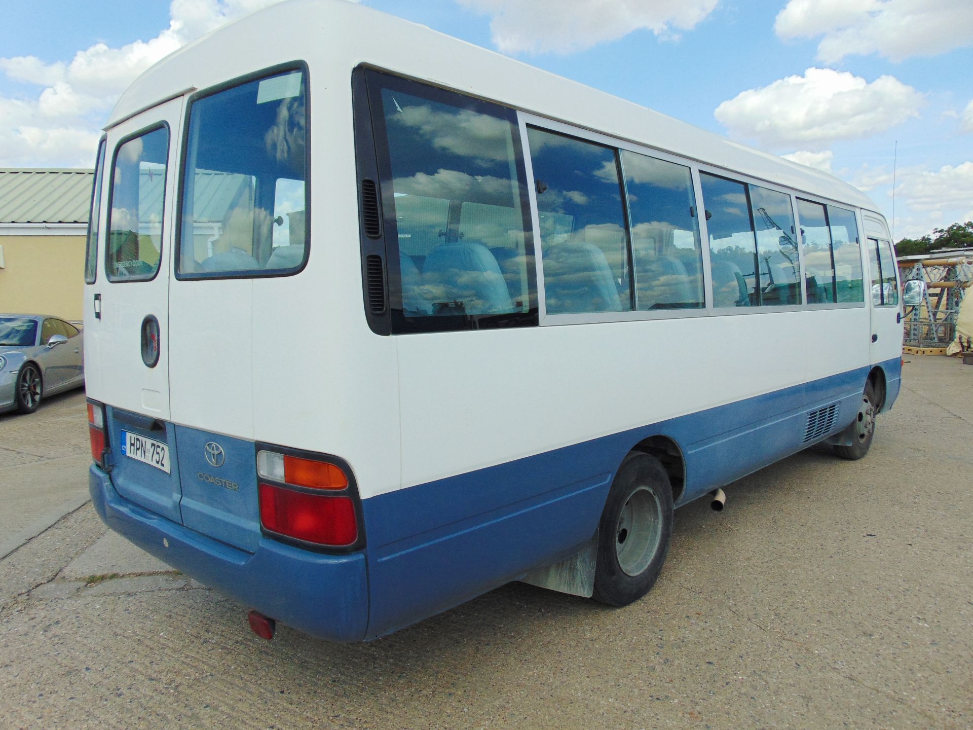 Toyota Coaster 21 seat Bus/Coach - Image 11 of 21