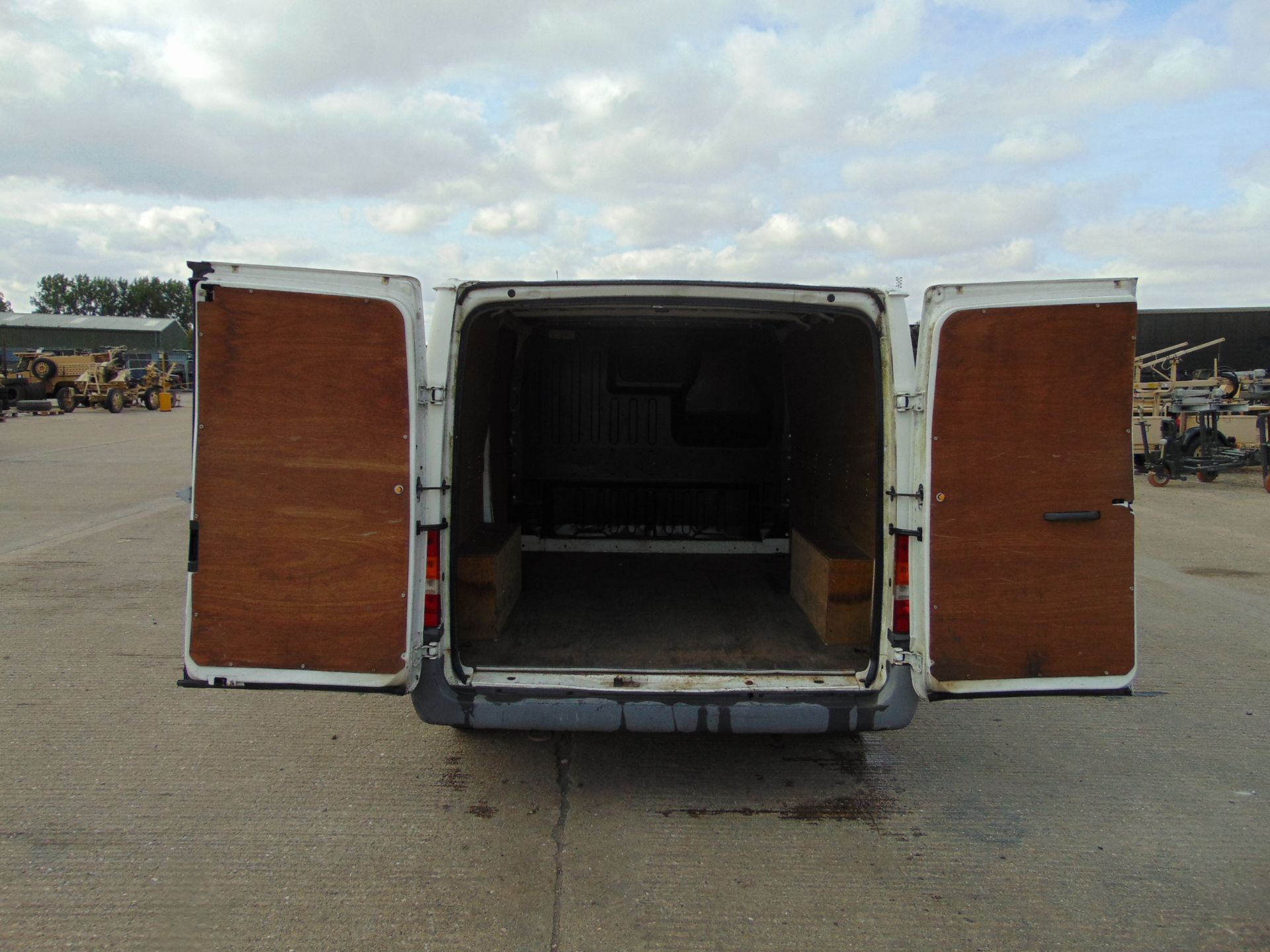 Ford Transit T260 Panel Van - Bild 13 aus 17