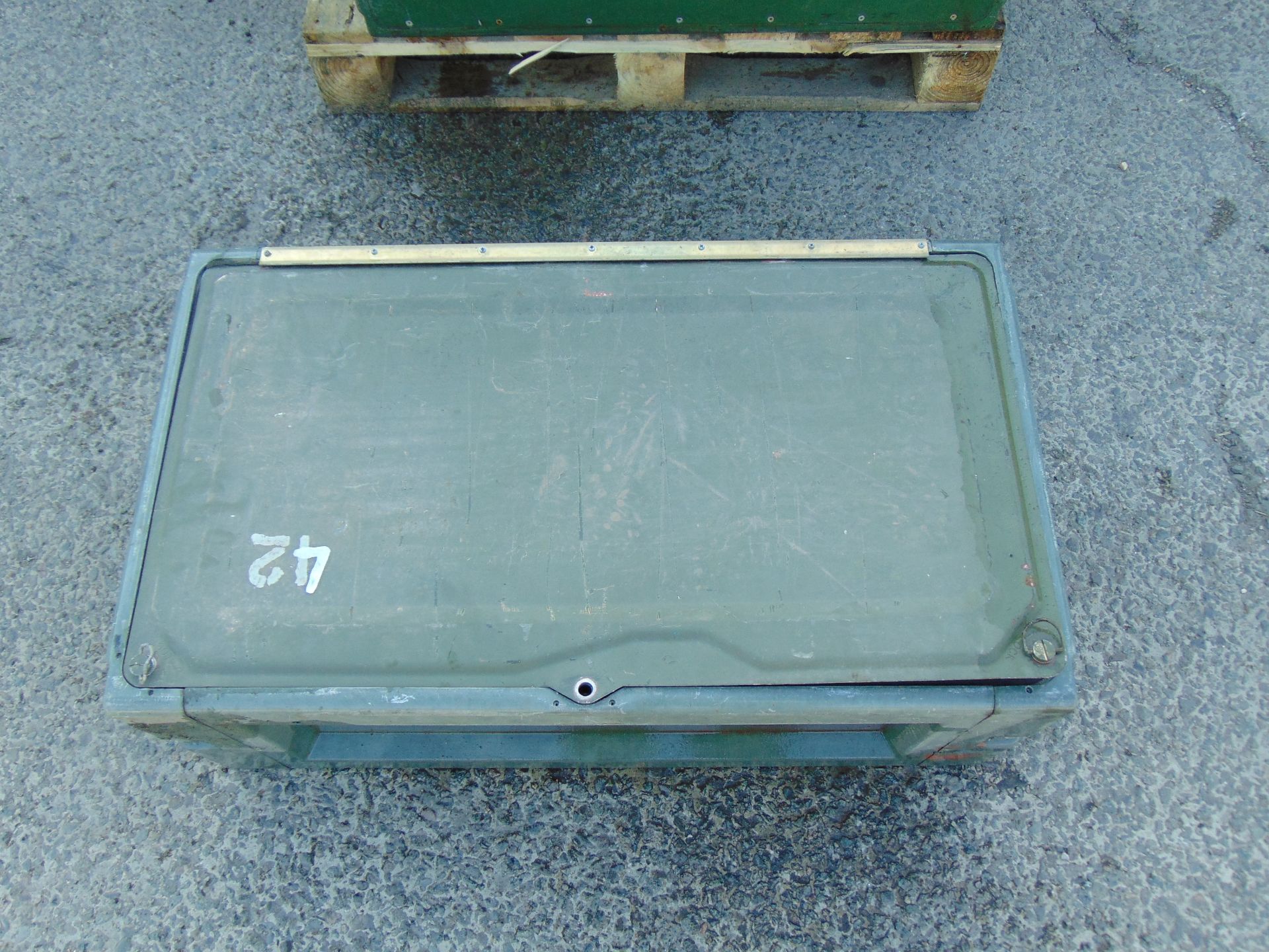 8 x Heavy Duty Interconnecting Storage Boxes - Image 4 of 7