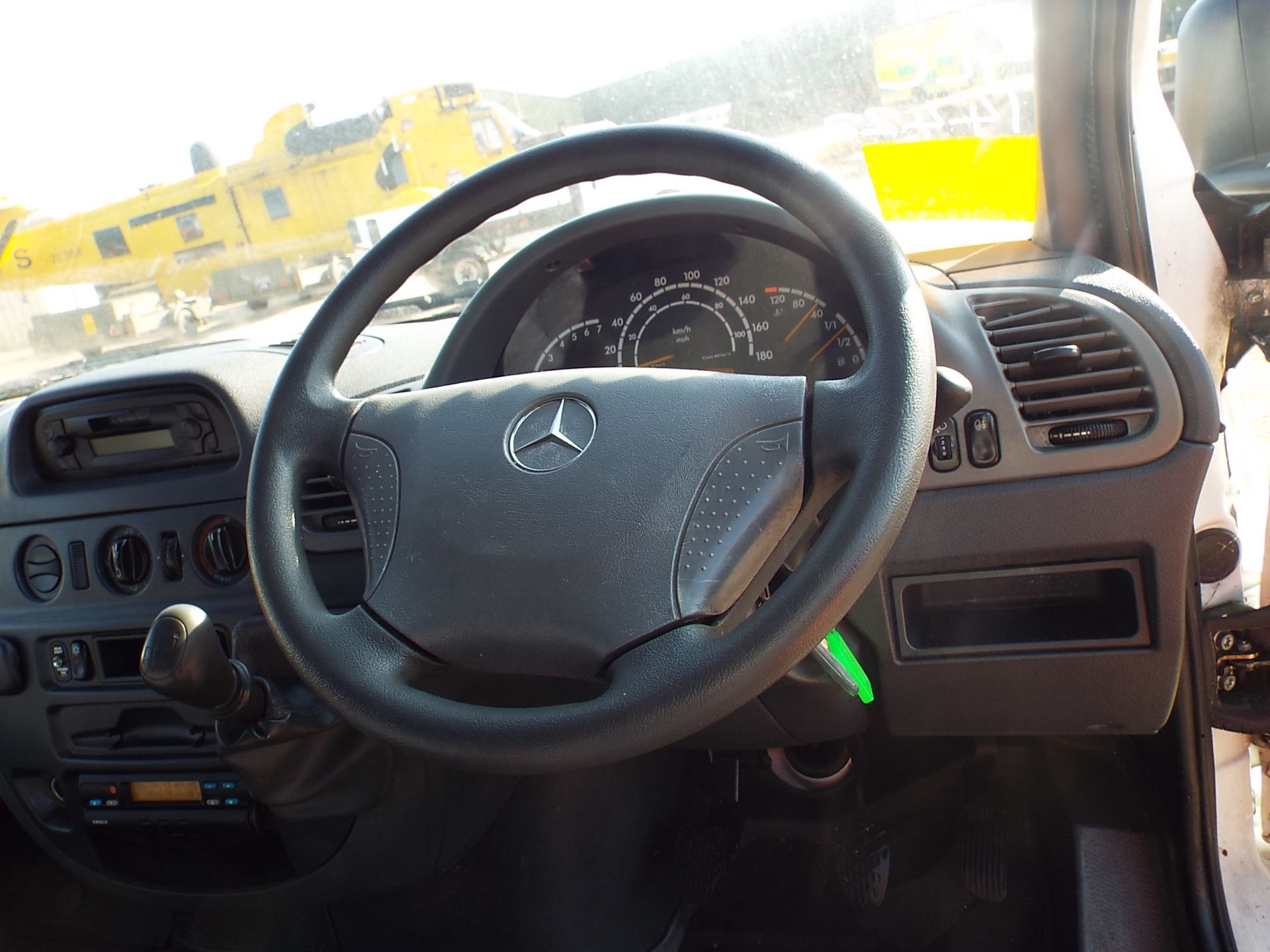 Mercedes Sprinter 416CDi Mobile Command Center - Bild 12 aus 48