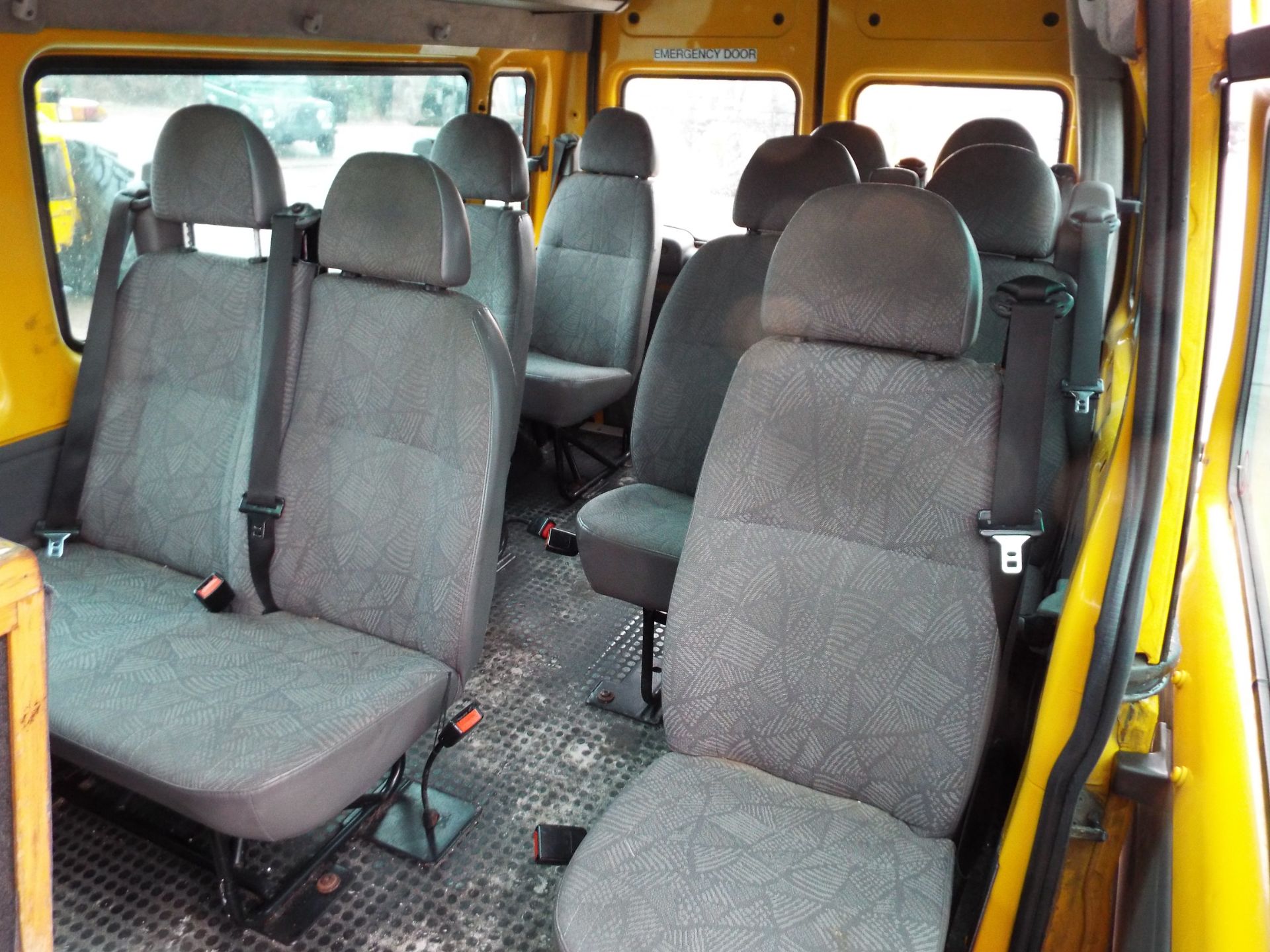 Ford Transit 11 Seat Minibus - Image 13 of 21