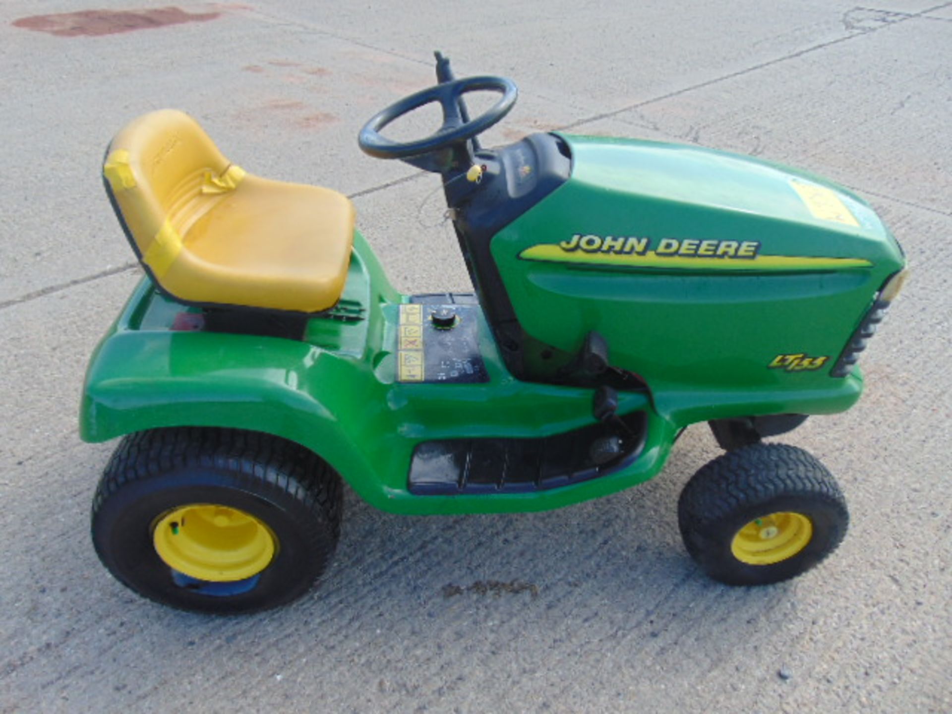 John Deere LT155 15hp Lawn Tractor. - Bild 6 aus 20