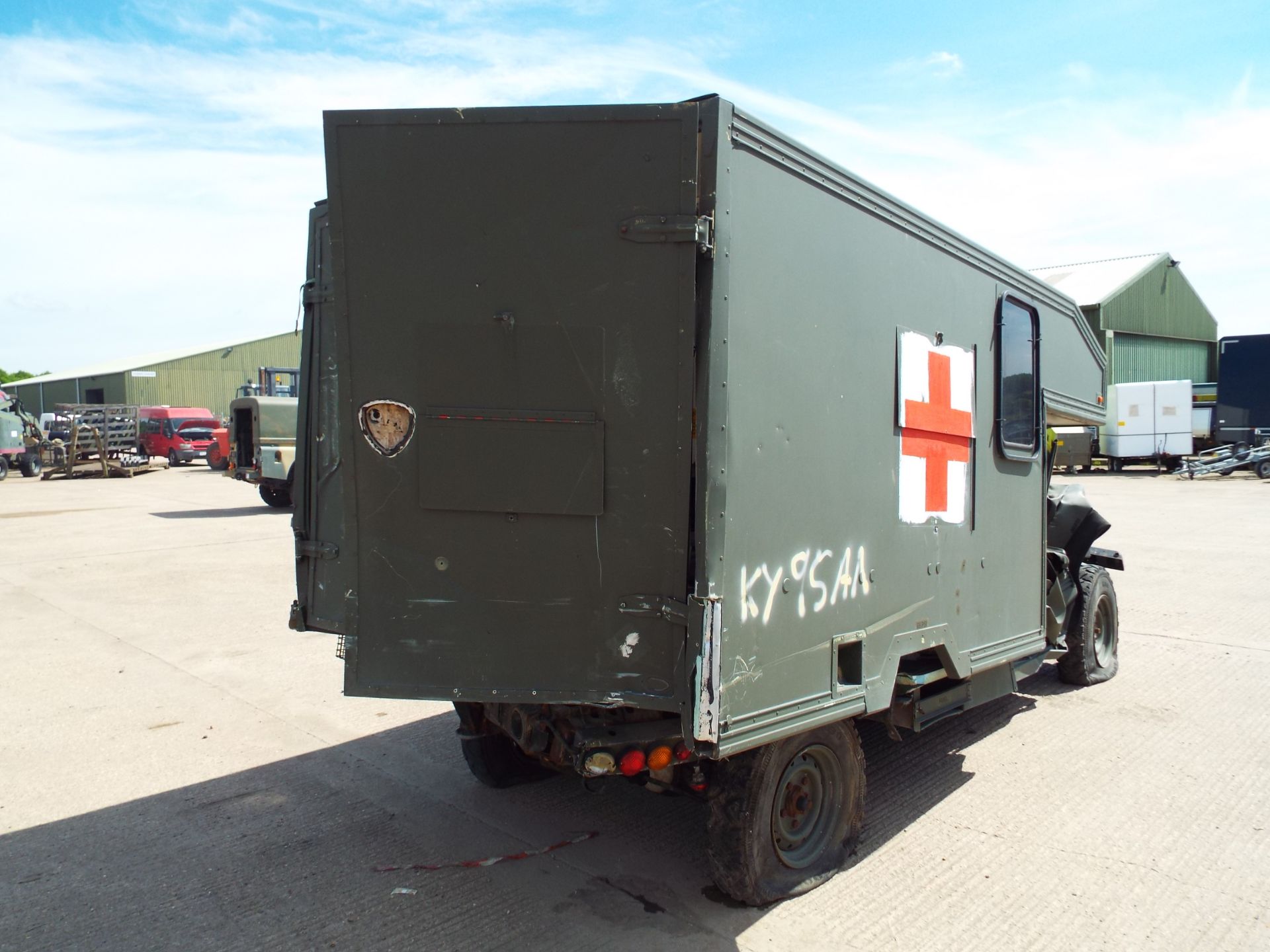 Military Specification Land Rover Wolf 130 Ambulance - Image 7 of 20