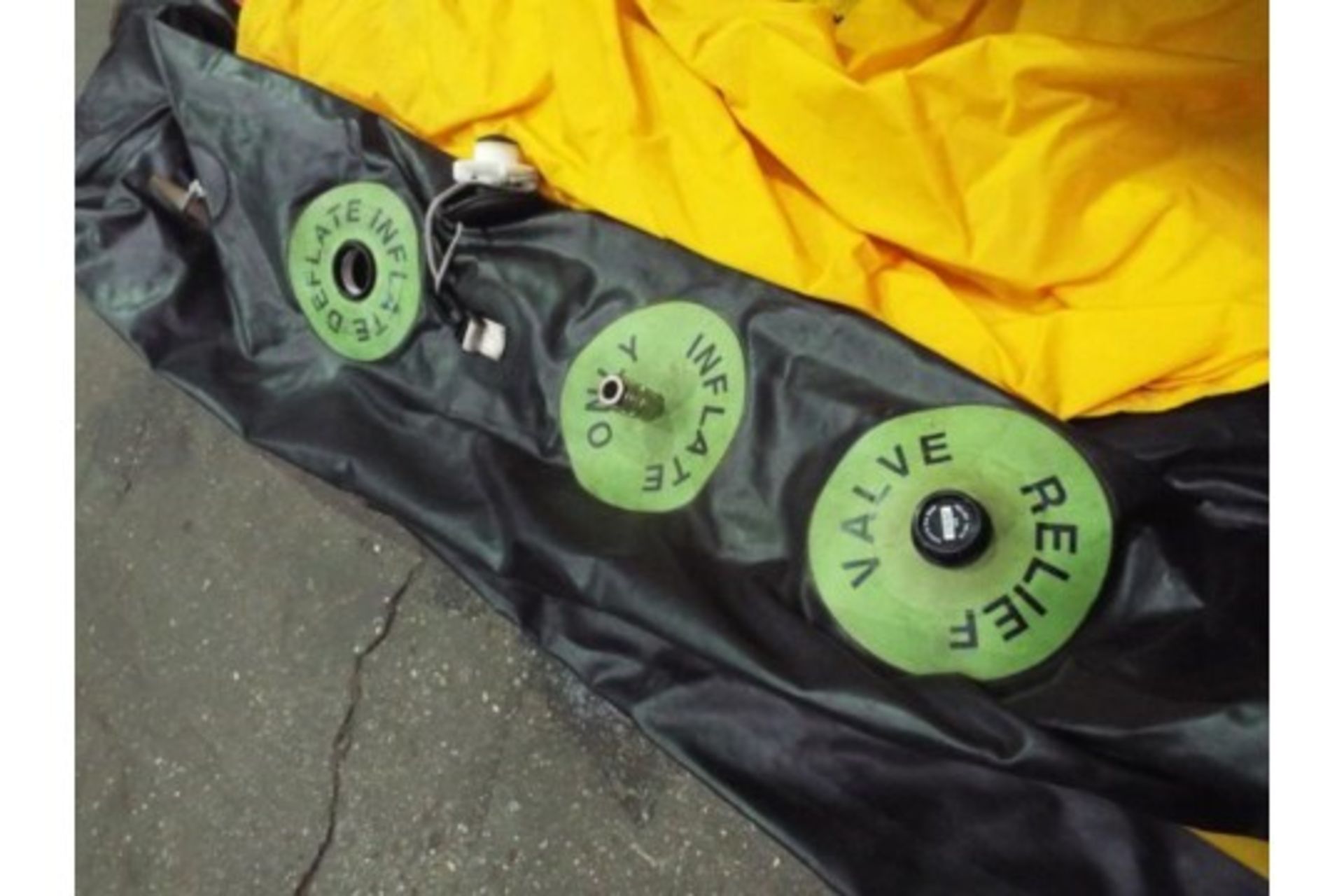 Hughes Decon 2 Inflatable Decontamination Shower Unit - Image 6 of 11