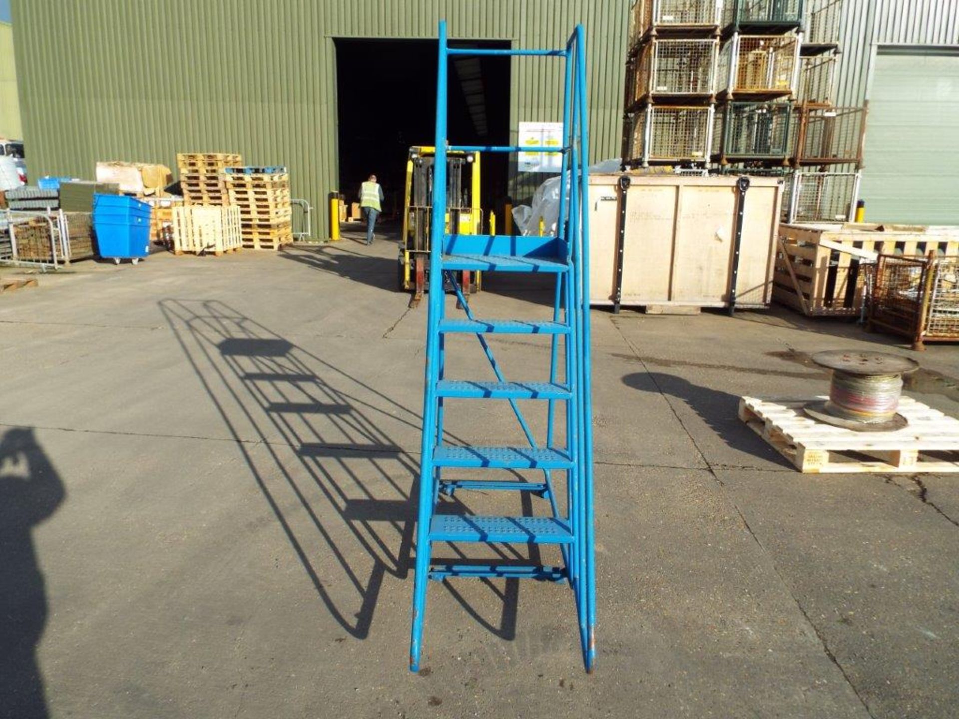 5-Step mobile Warehouse Ladder - Image 2 of 6