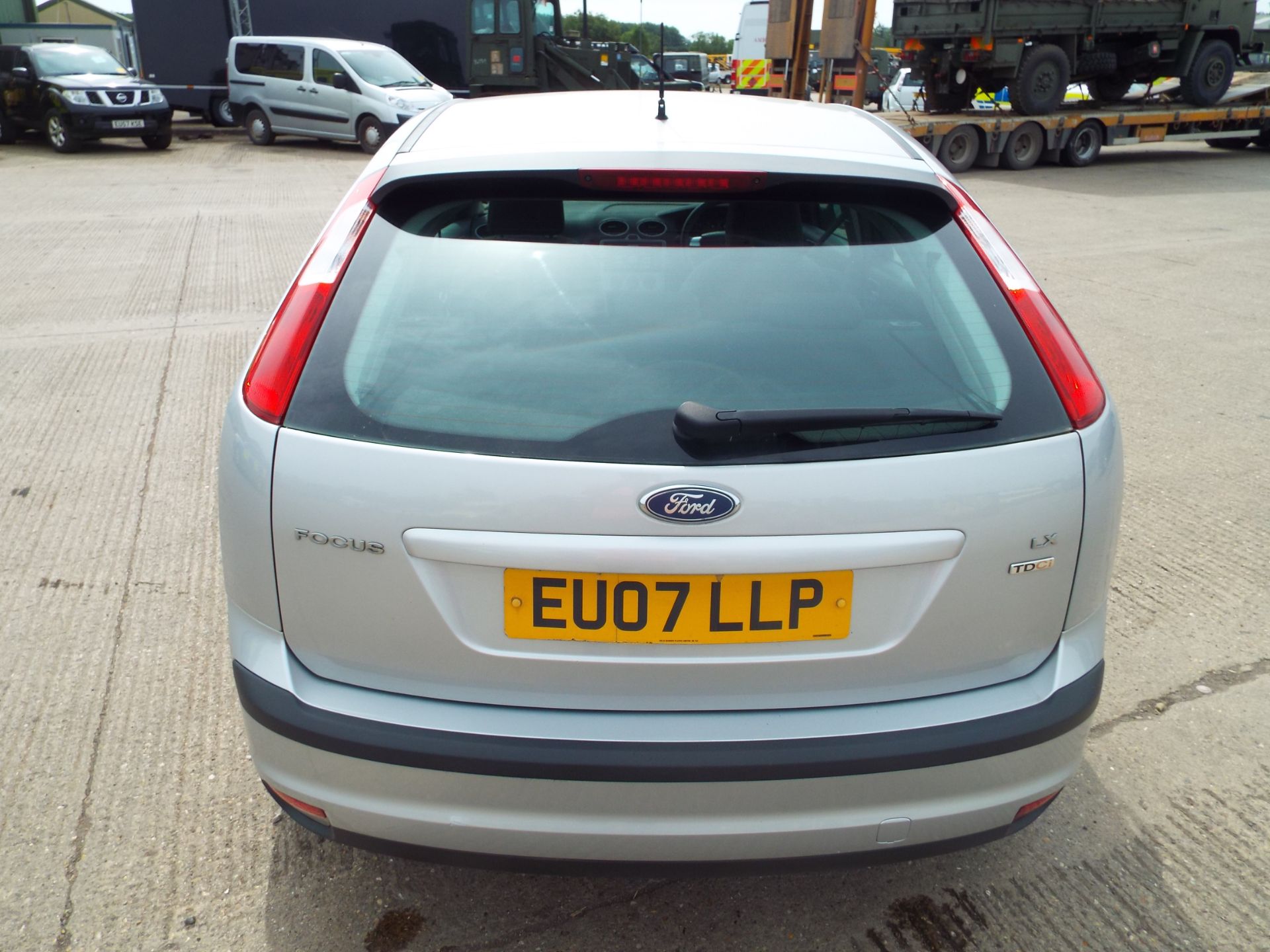 Ford Focus 1.8 LX TDCI Hatchback - Image 6 of 22