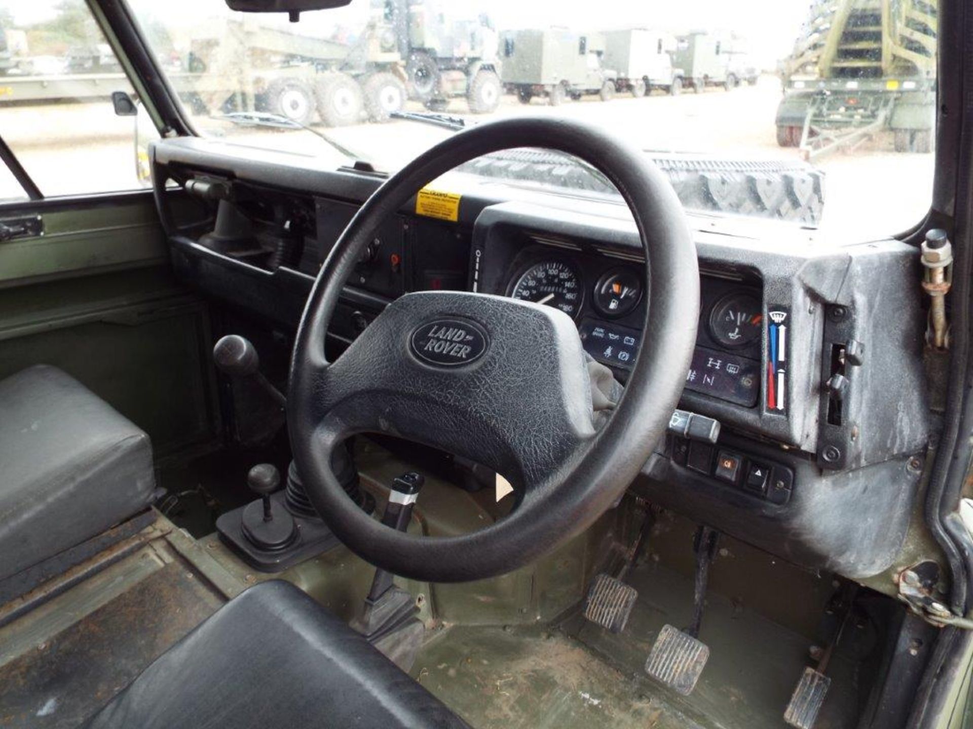 Land Rover Defender 110 Hard Top - R380 Gearbox - Image 14 of 24
