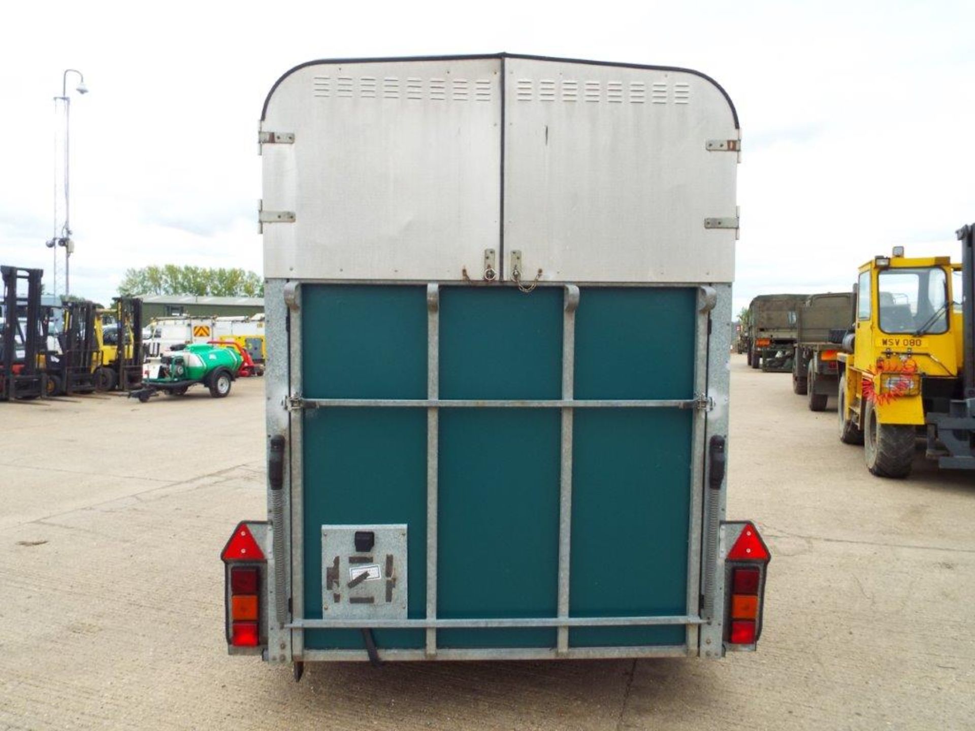 Ifor Williams Twin Axle 2 Horse Trailer - Image 9 of 25