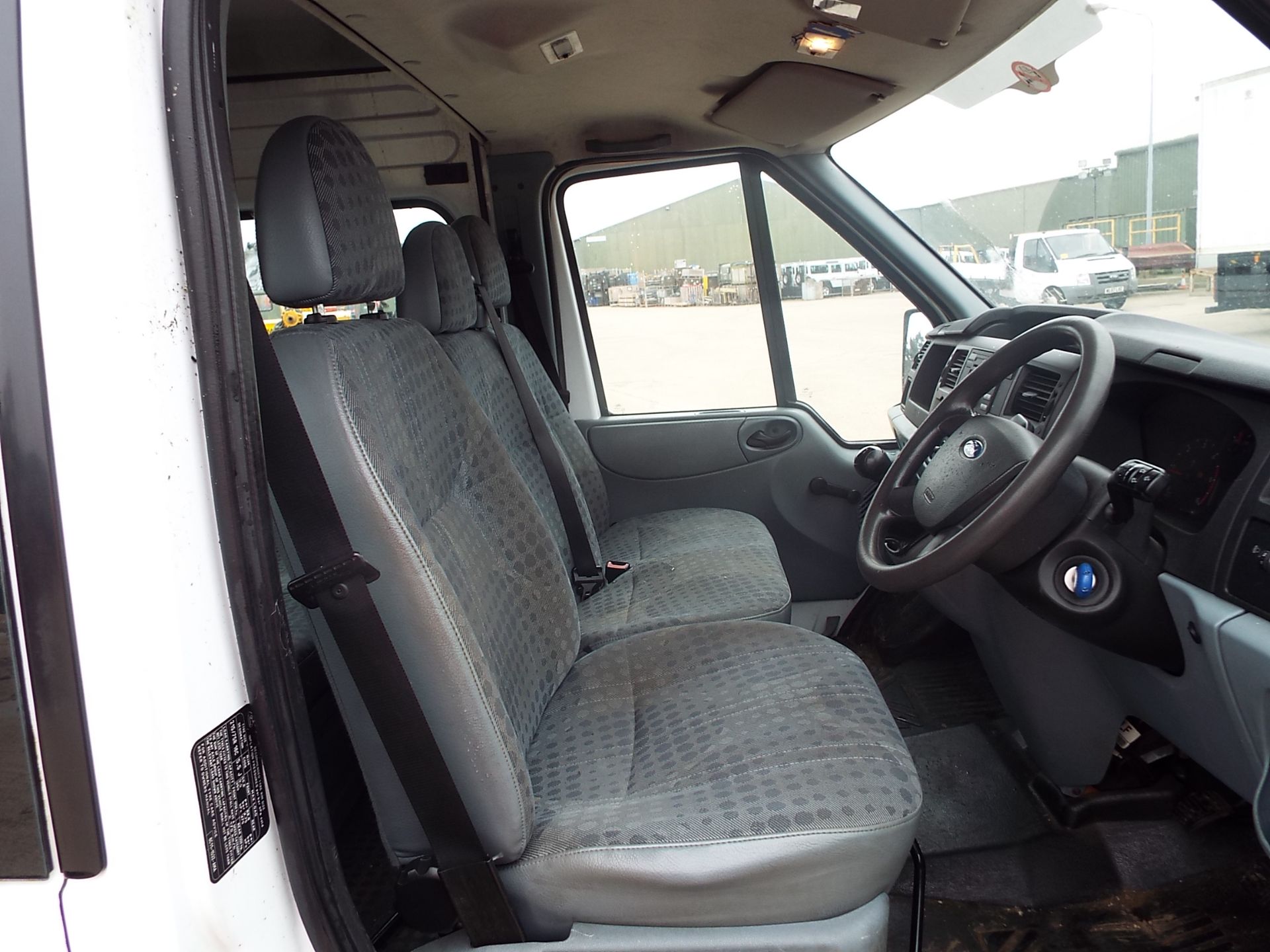 Ford Transit 115 T350L Crew Cab Panel Van - Image 11 of 20