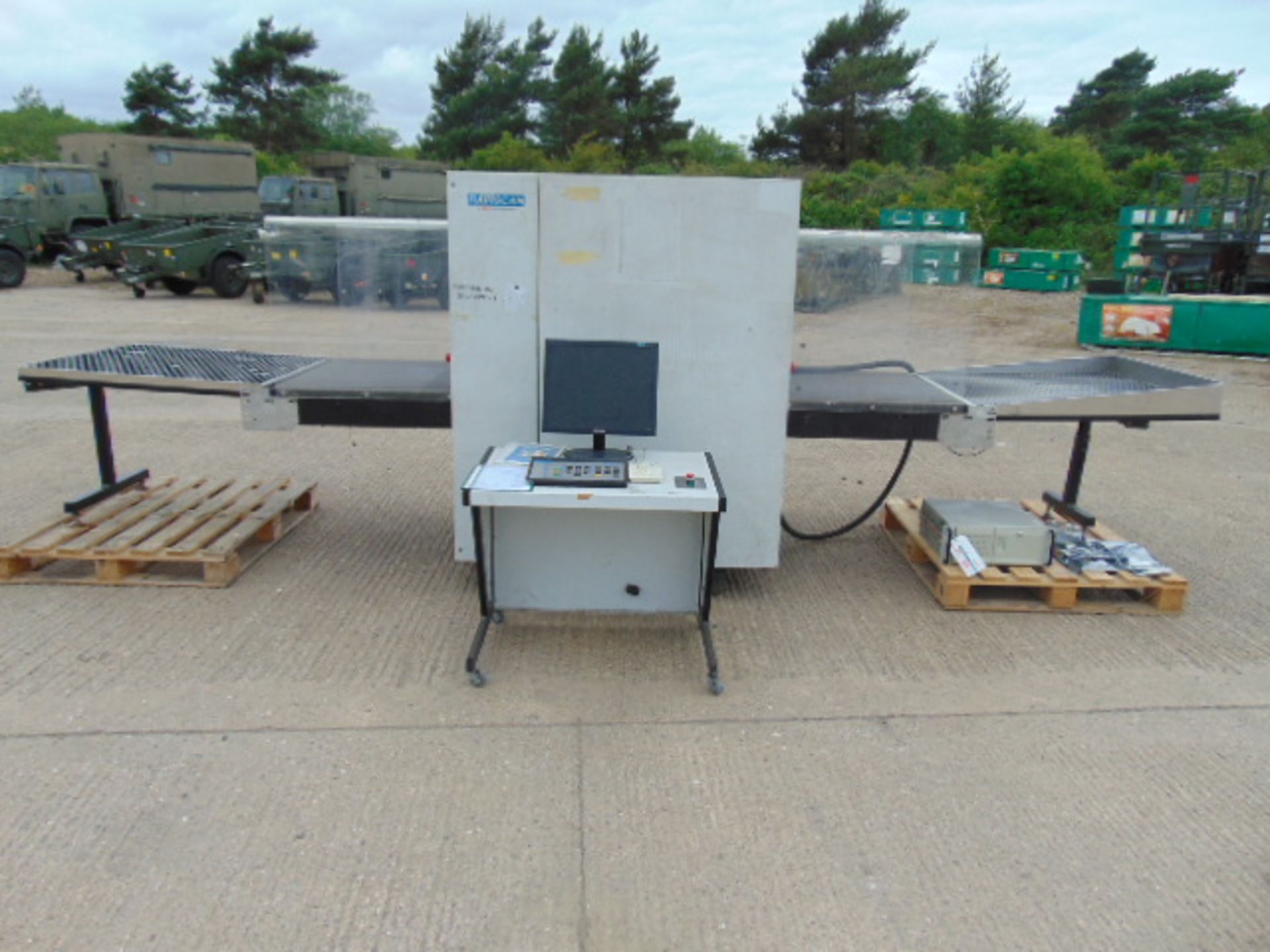 Rapiscan 526 Security X-Ray System