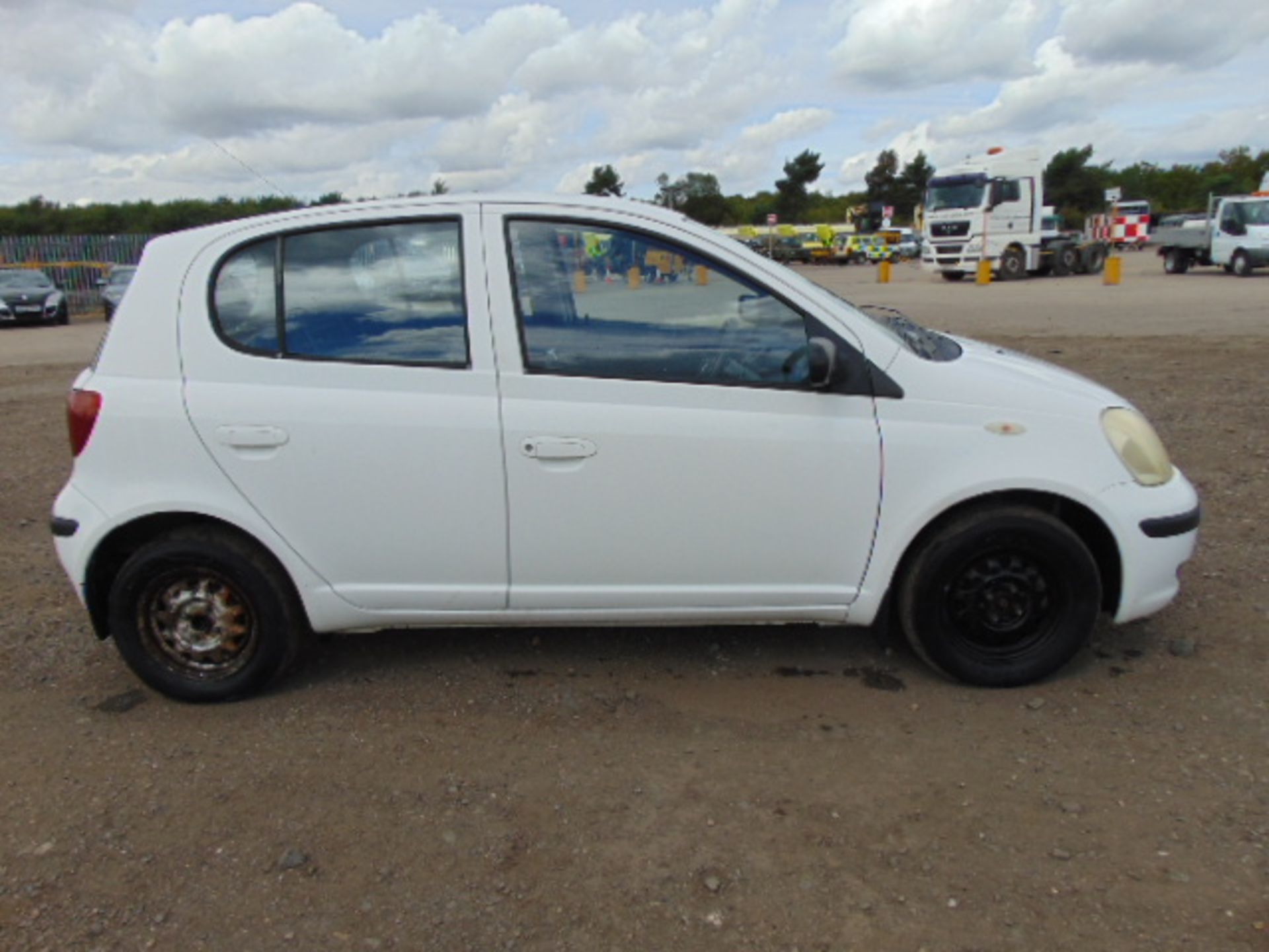 Toyota Yaris 1.4 D4D 19,683km - Bild 5 aus 17