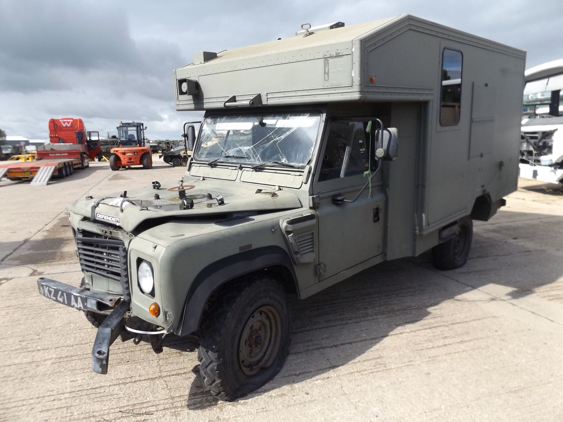Land Rover Wolf 130 ambulance suitable for spares or repair - Image 3 of 18
