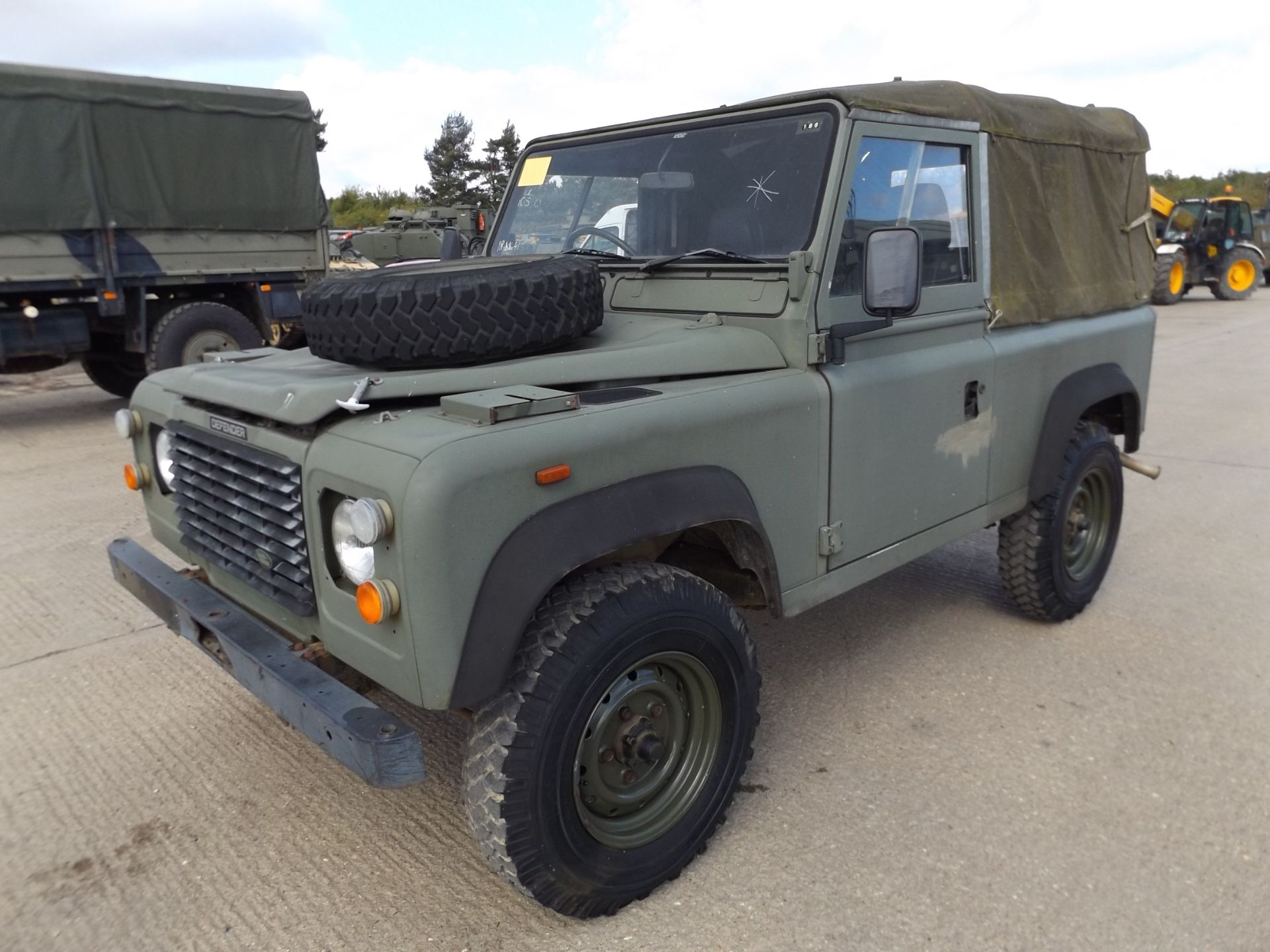 Land Rover Defender 90 Soft Top - Image 3 of 17