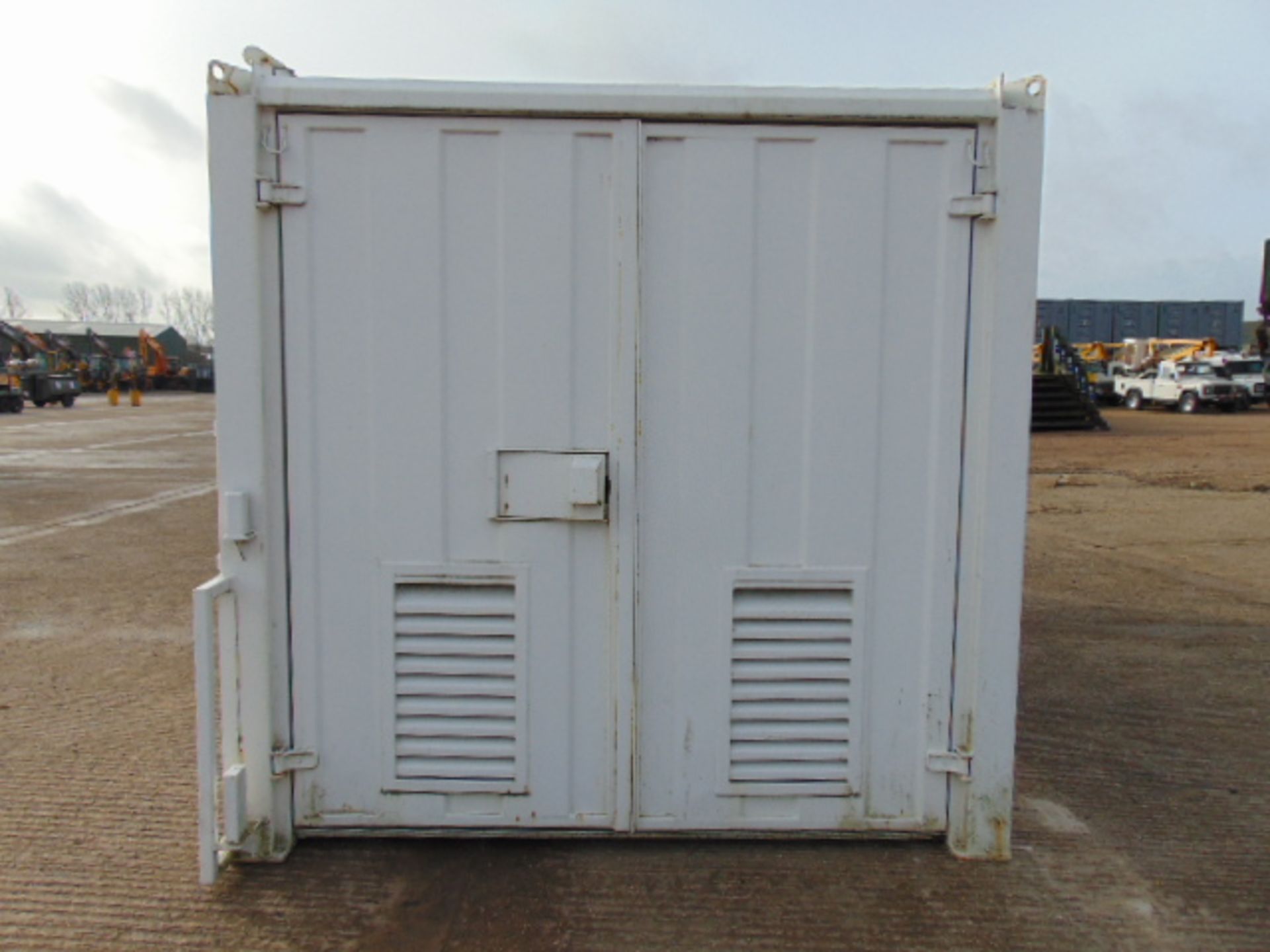 16' x 8' Anti-Vandal Portable Welfare / Office Unit - Image 7 of 24