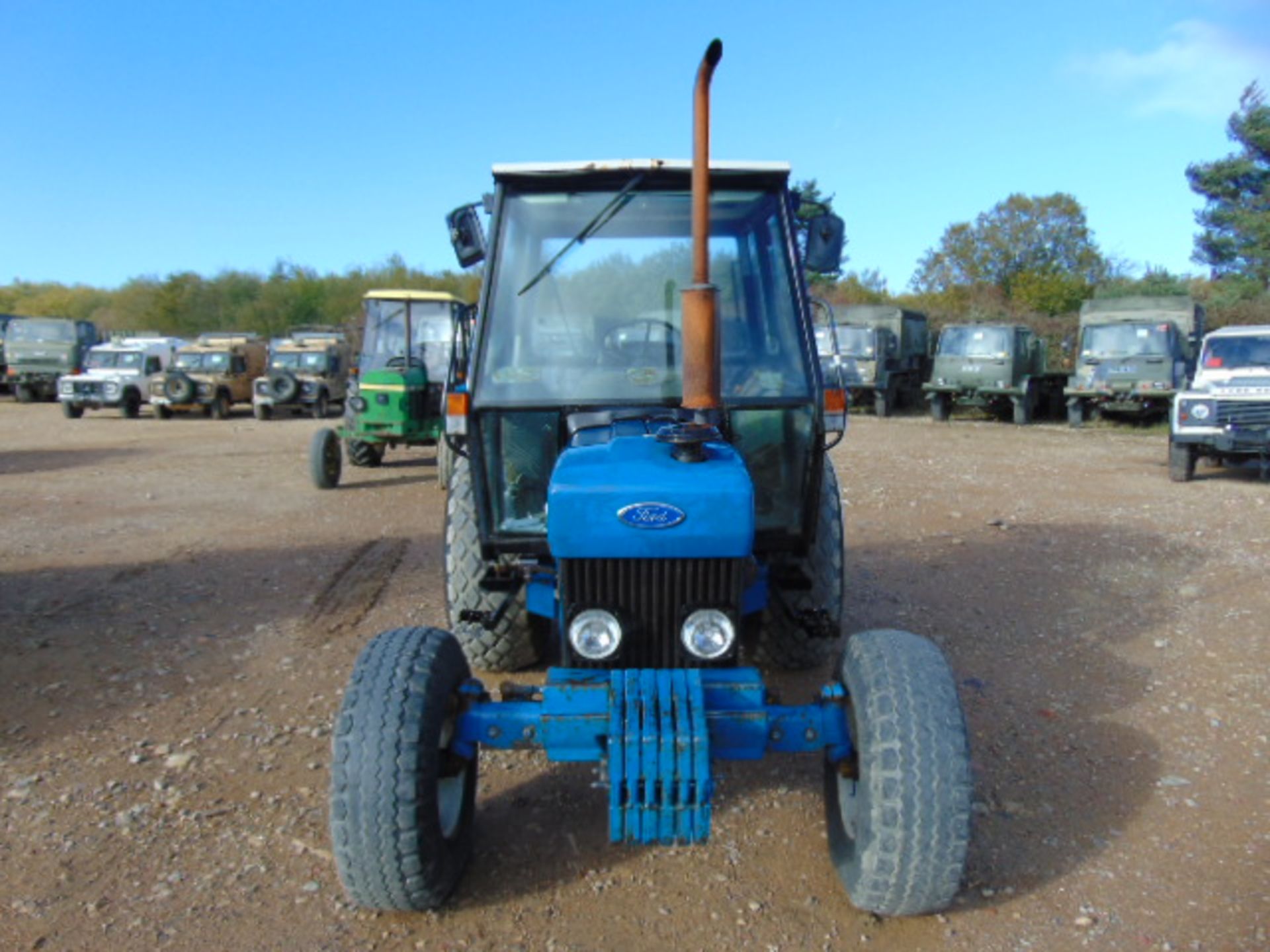 Ford 3930 2WD Tractor - Bild 2 aus 18