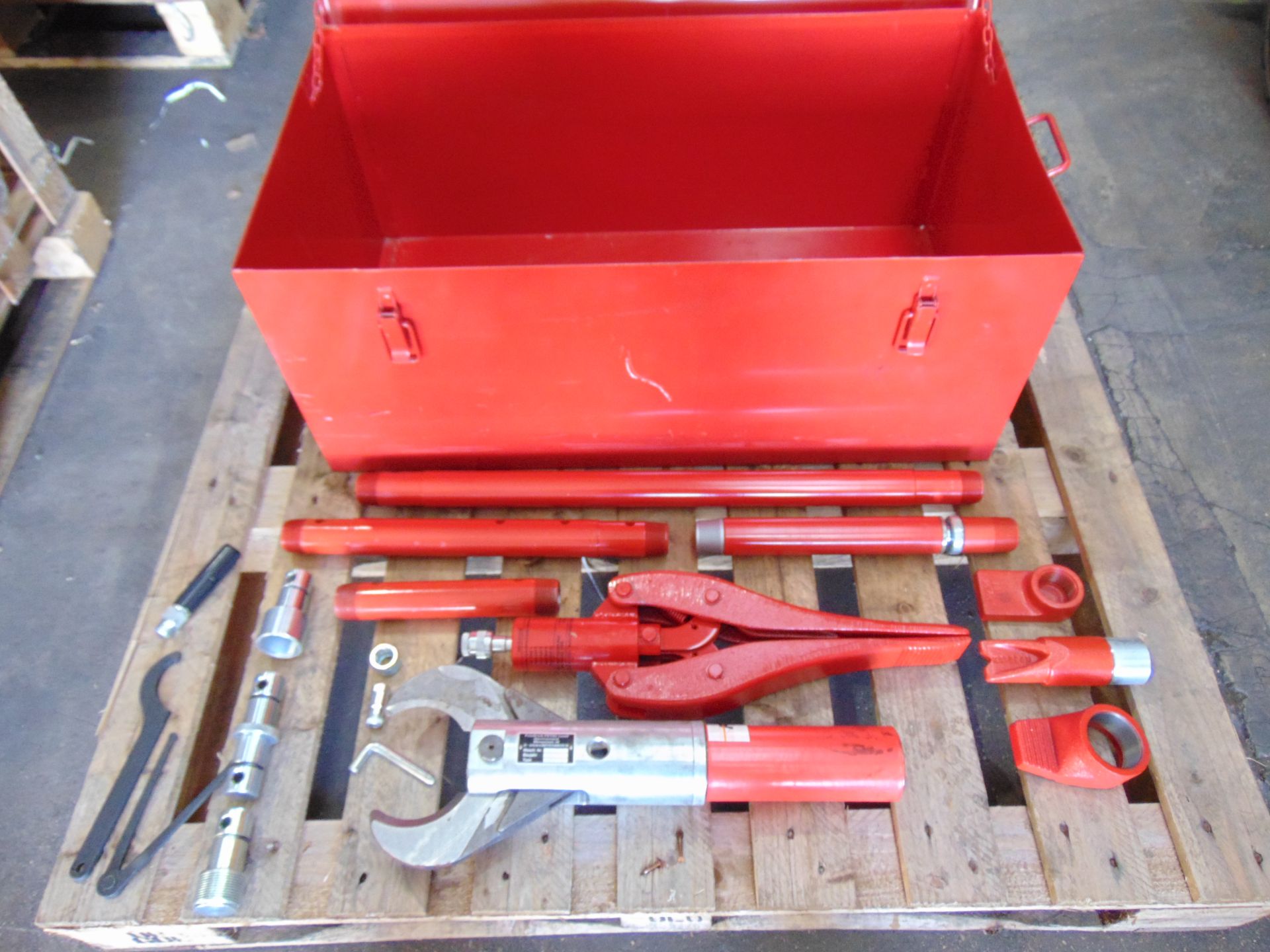 Unissued Blackhawk Hydraulic Rescue Kit equipment