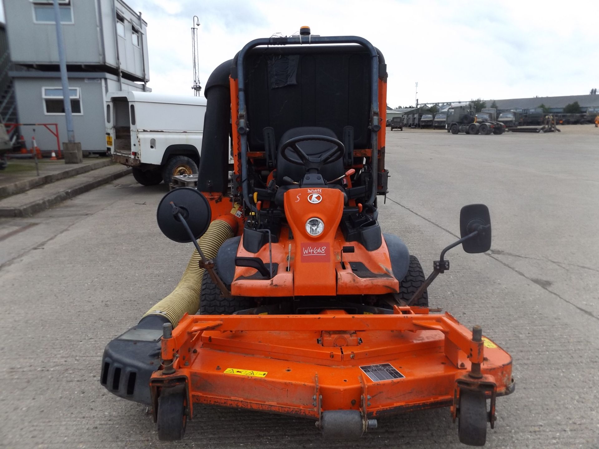 2009 Kubota F3680 4 x 4 Out Front Mower 36 HP Diesel - Image 2 of 12