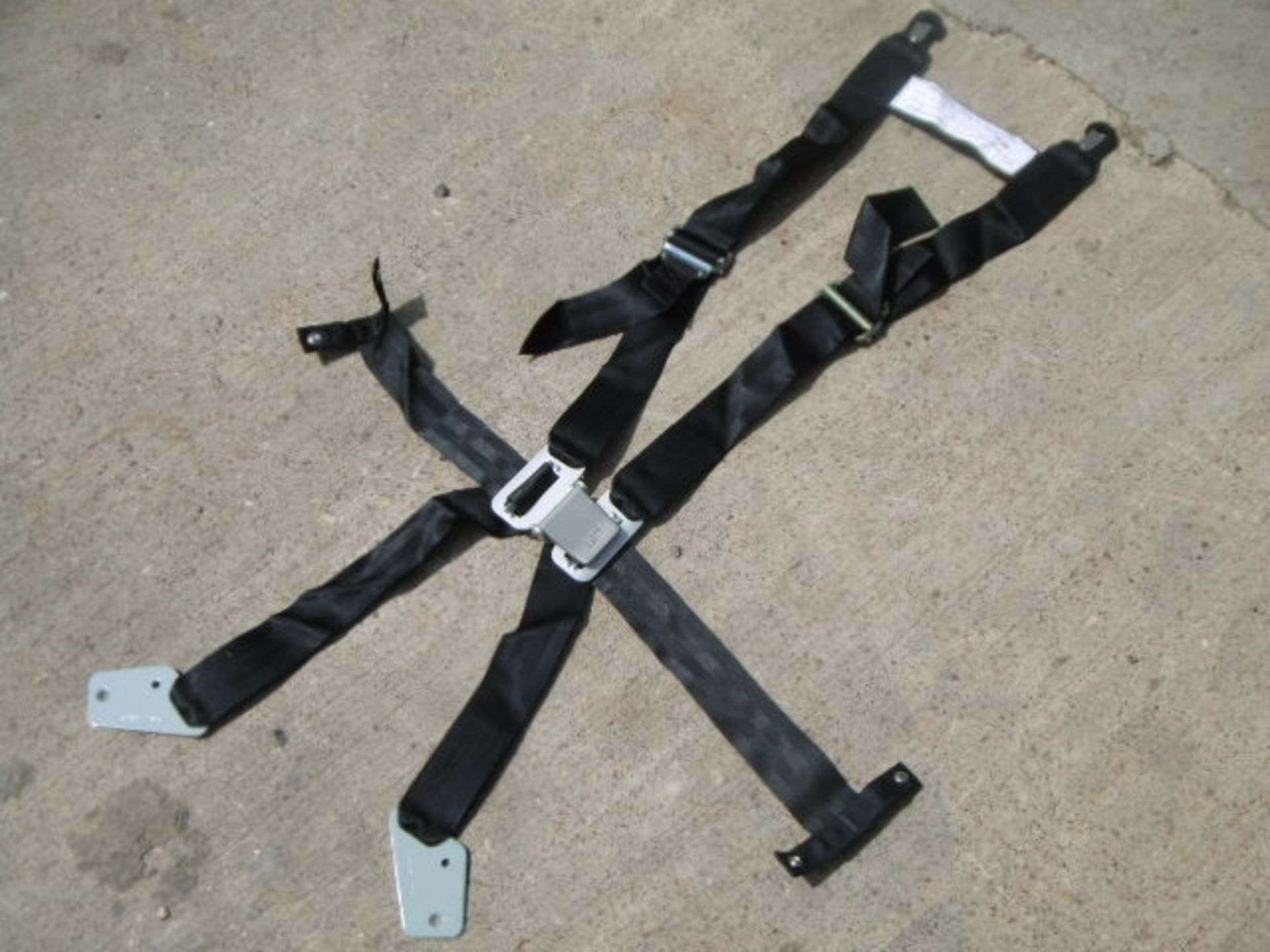15 x FV432 Drivers Safety Harnesses - Image 2 of 7
