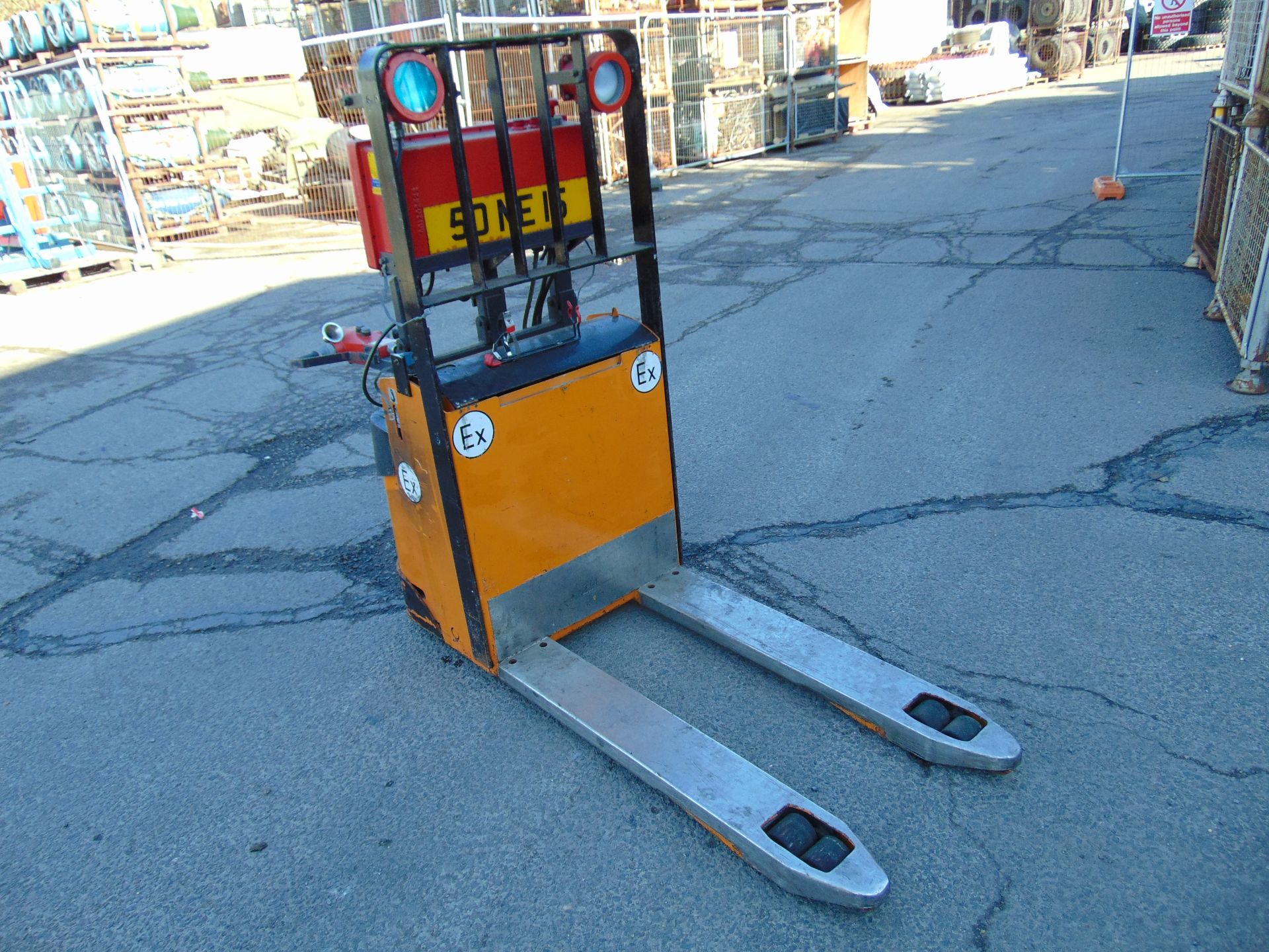 Still EGU 20 Class C, Zone 1 Protected Electric Powered Pallet Truck - Image 5 of 12