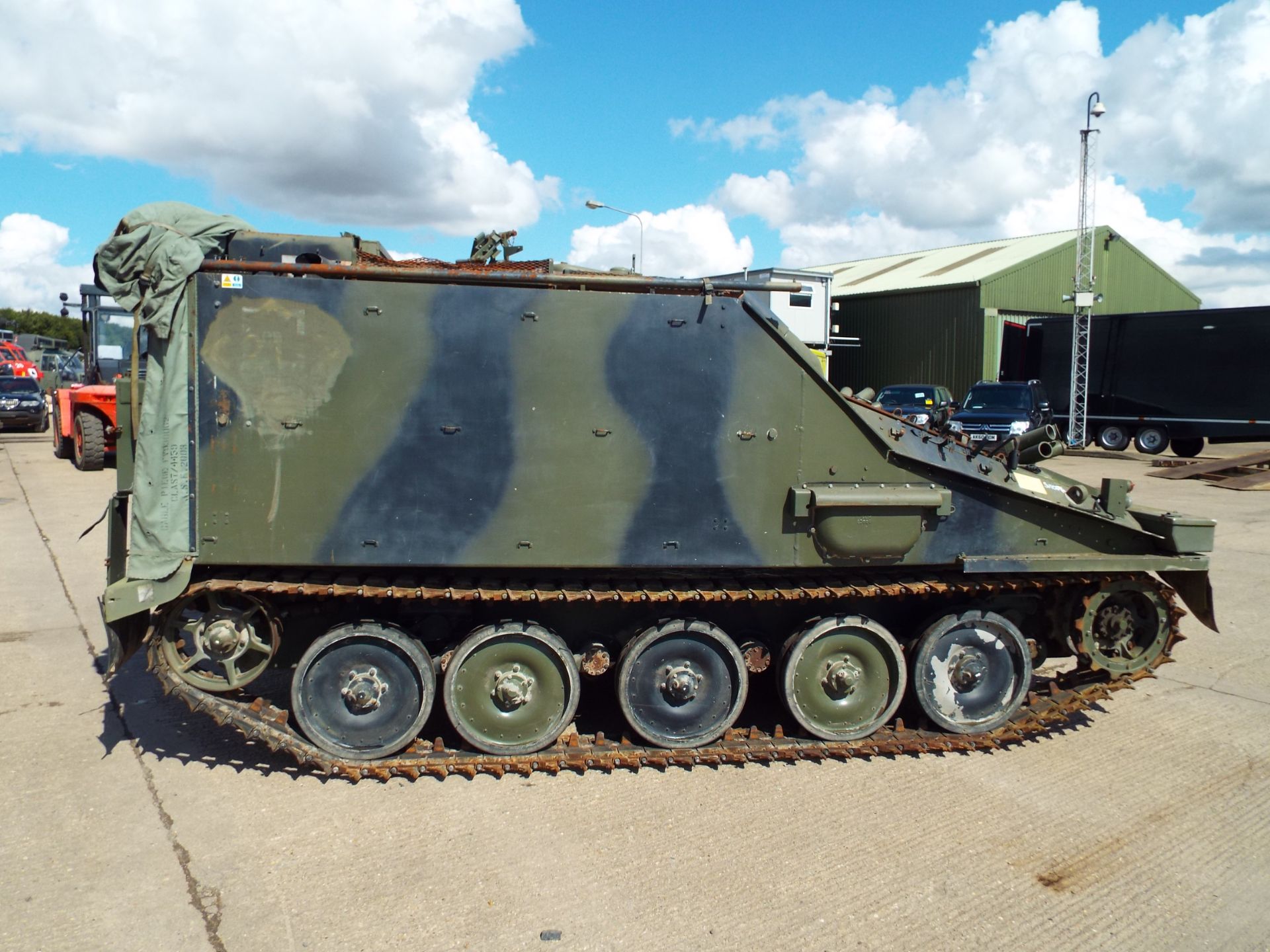 CVRT (Combat Vehicle Reconnaissance Tracked) FV105 Sultan Armoured Personnel Carrier - Bild 8 aus 29