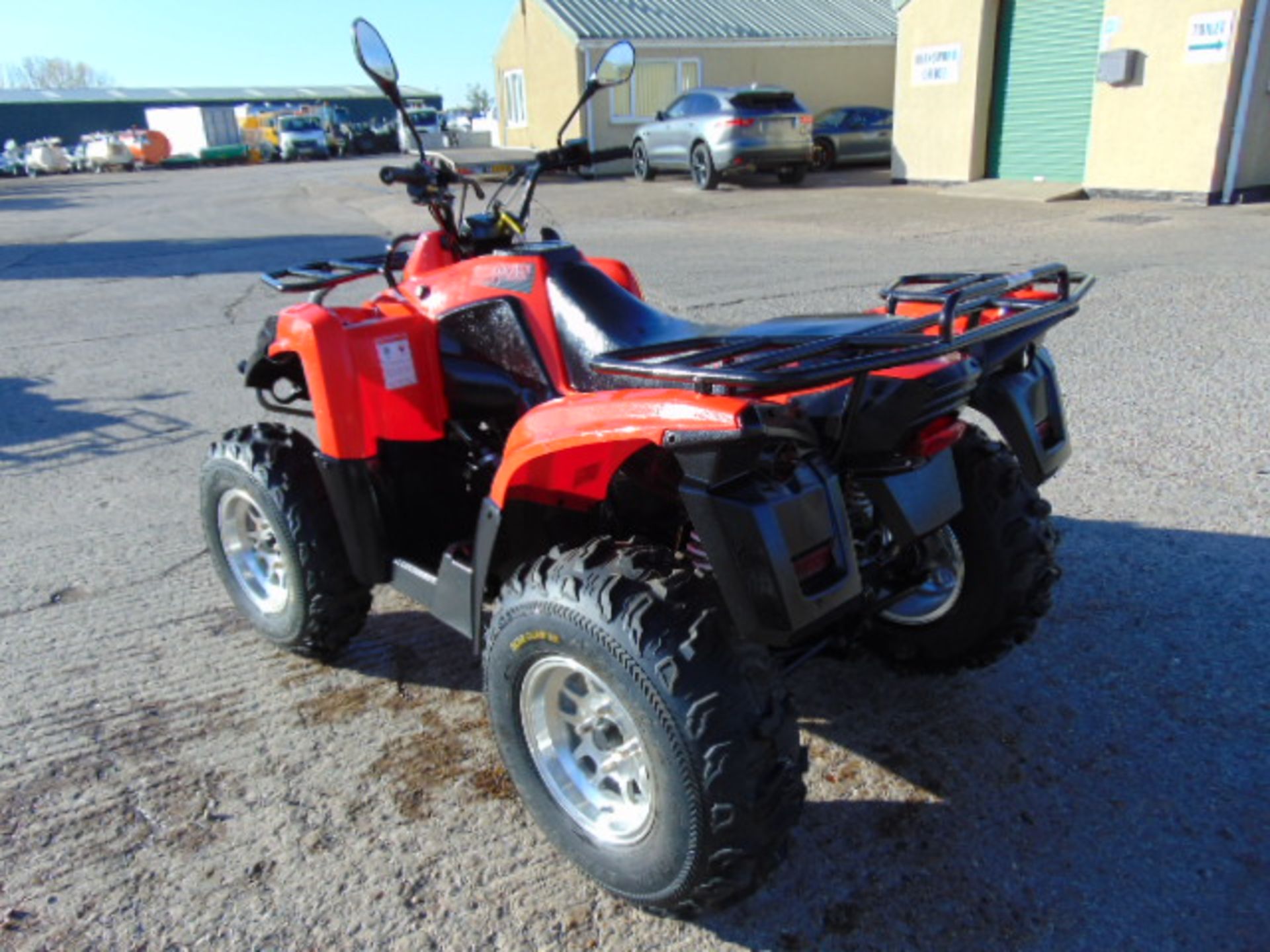 Apache RLX320 2WD Petrol Quad Bike c/w Winch ONLY 167 MILES! - Image 4 of 16