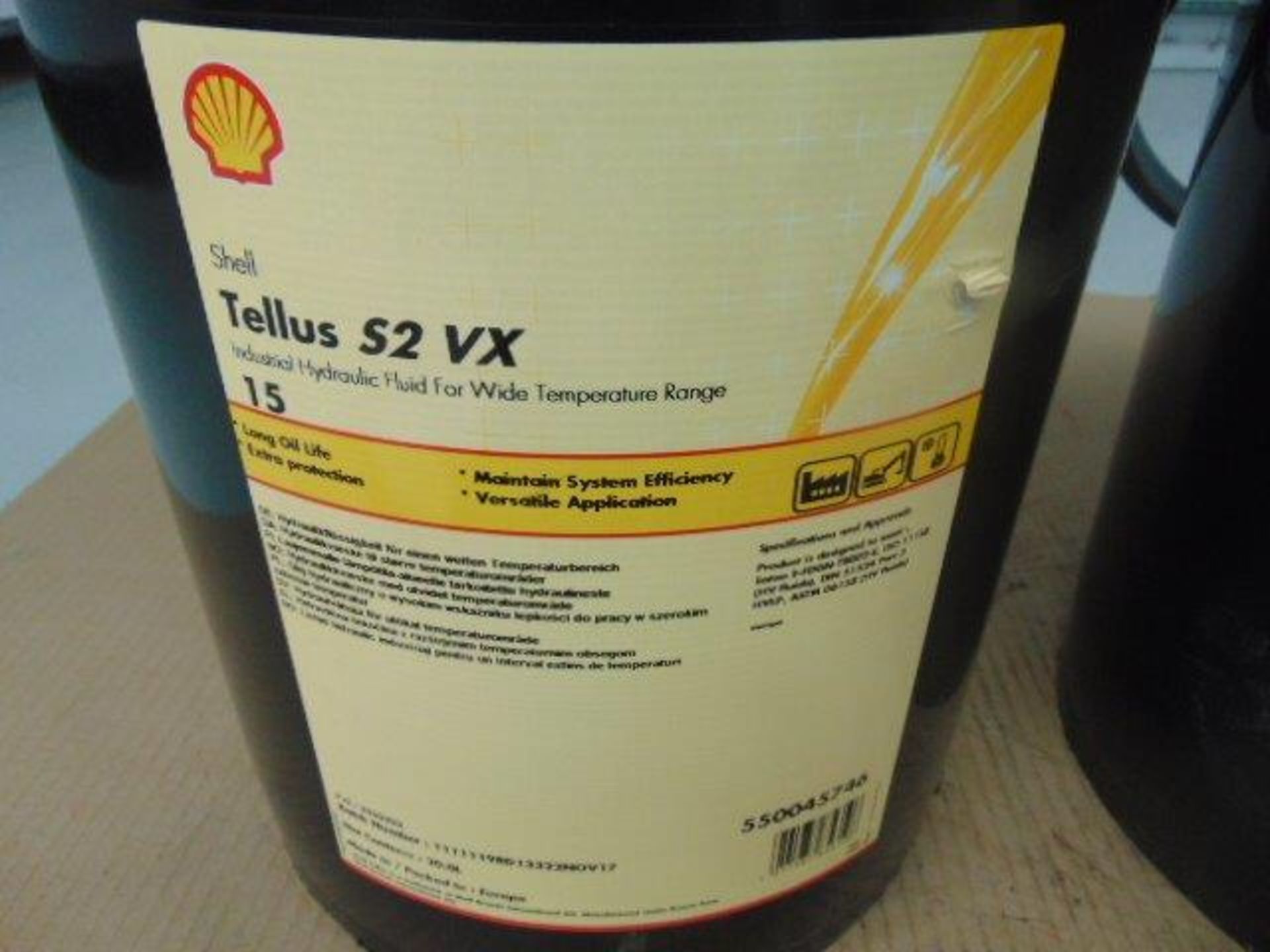 2 x Shell Tellus S2VX & 1 x Shell Tellus S2V Hydraulic Fluid - Image 2 of 4
