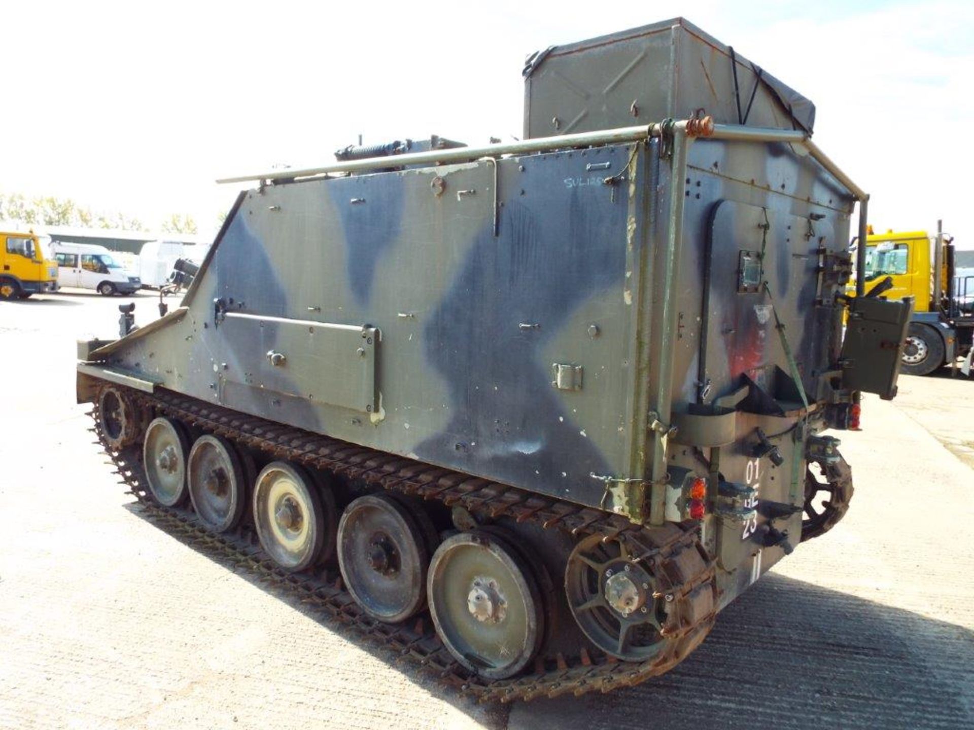 CVRT (Combat Vehicle Reconnaissance Tracked) FV105 Sultan Armoured Personnel Carrier - Bild 5 aus 32