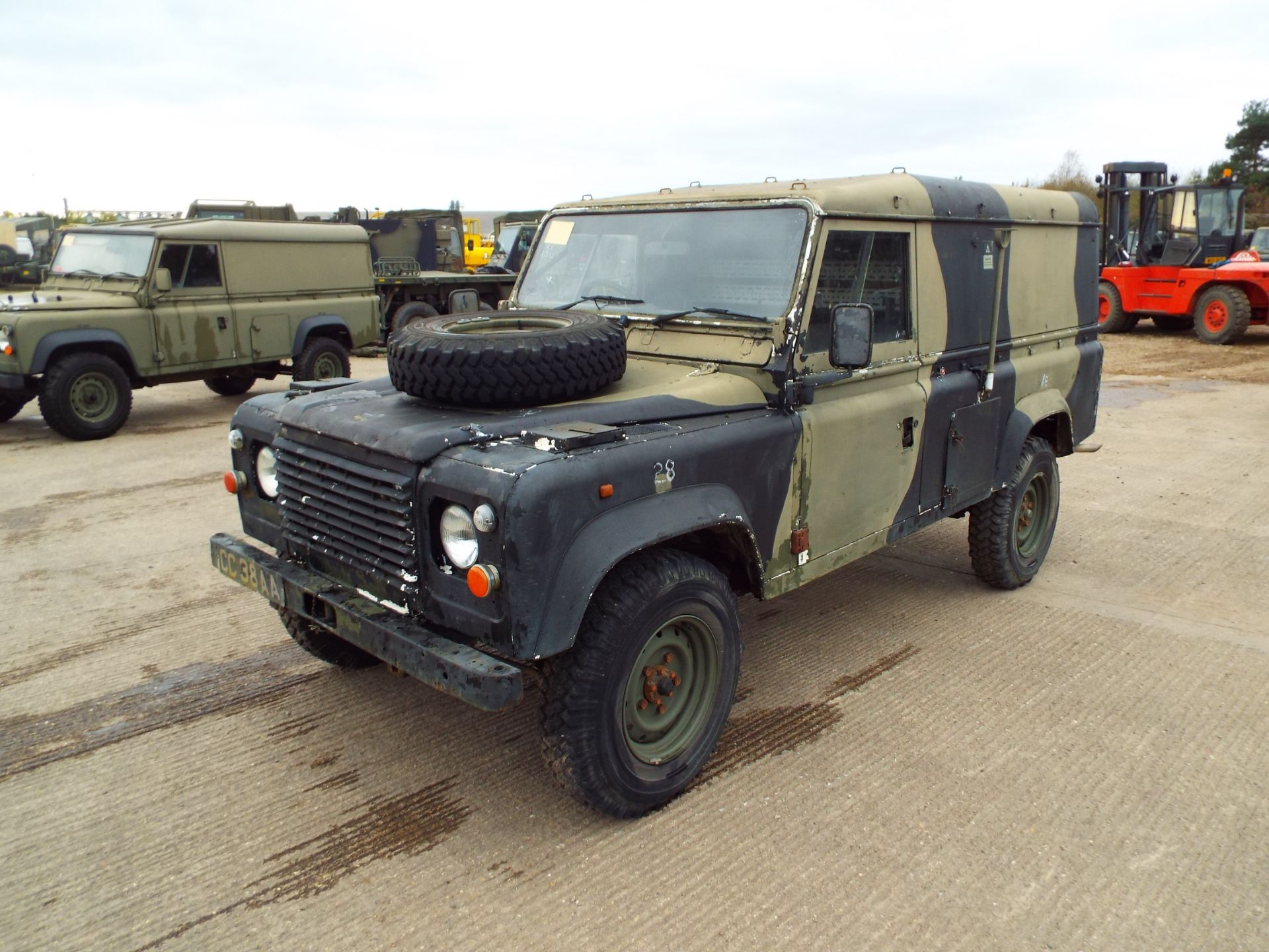 Land Rover Defender 110 Hard Top - Bild 3 aus 22