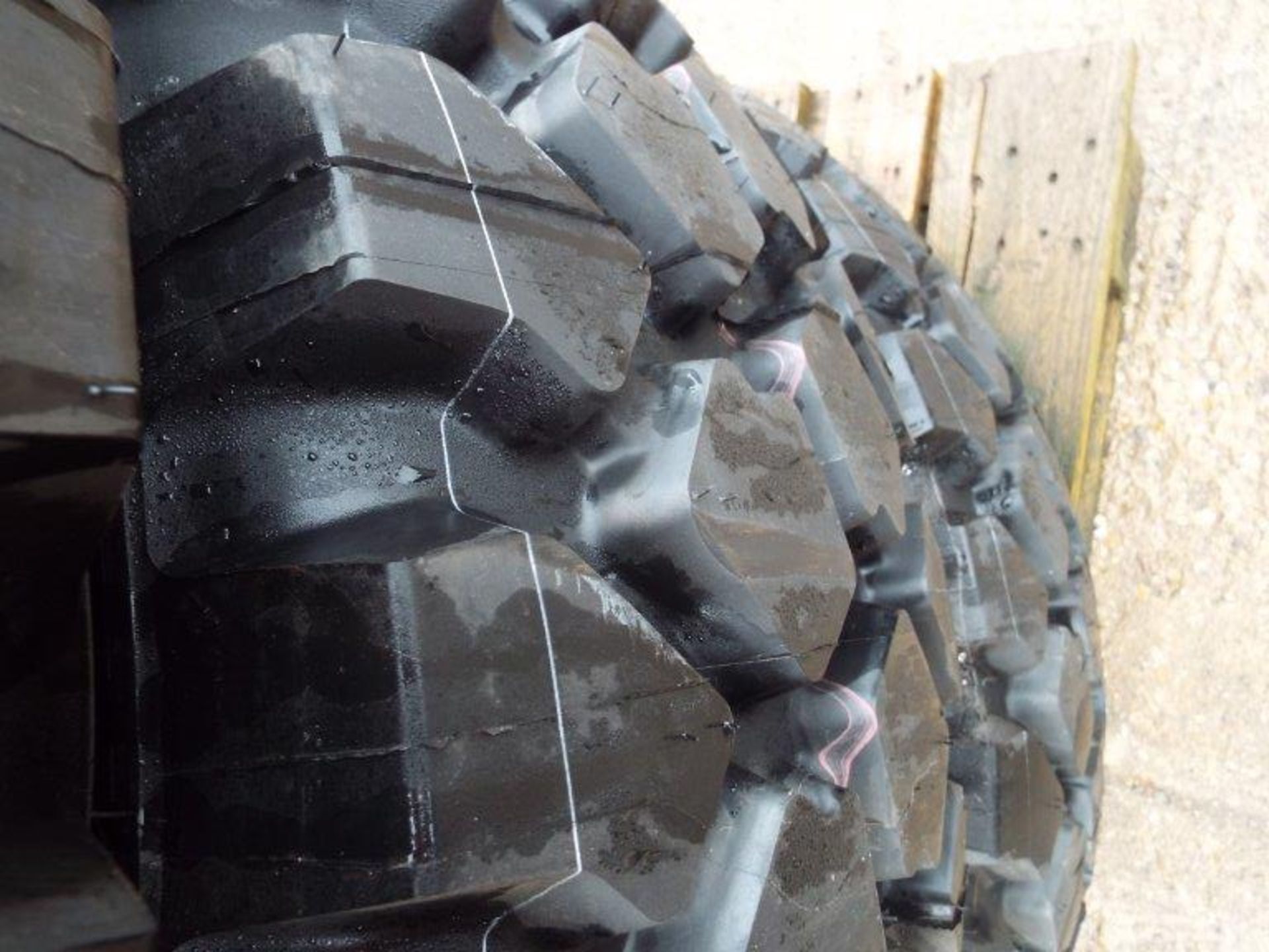 4 x Michelin XZL 395/85 R20 Tyres with 10 Stud Rims - Image 2 of 8