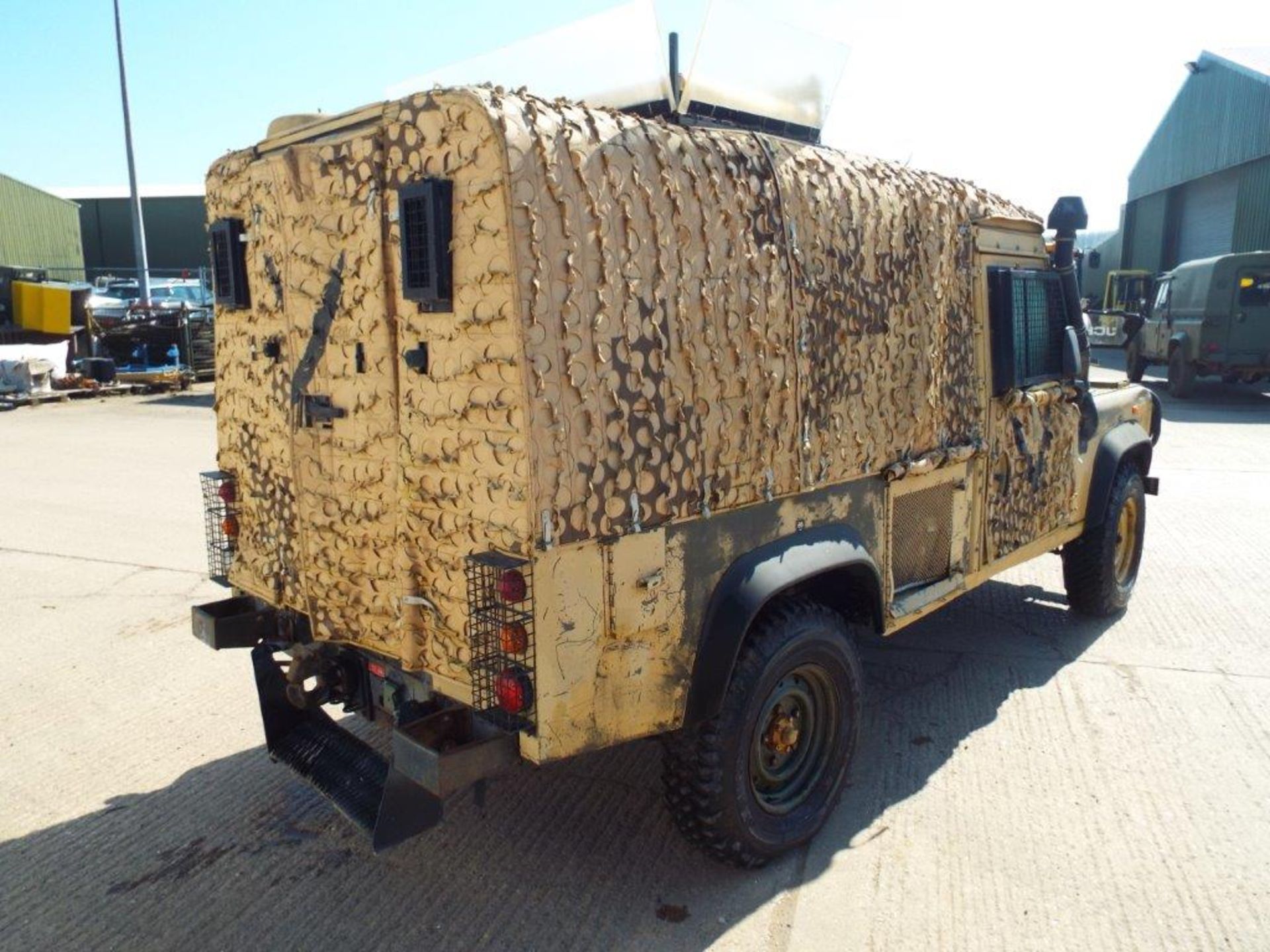 Land Rover 110 300TDi Snatch-2A - Image 7 of 27