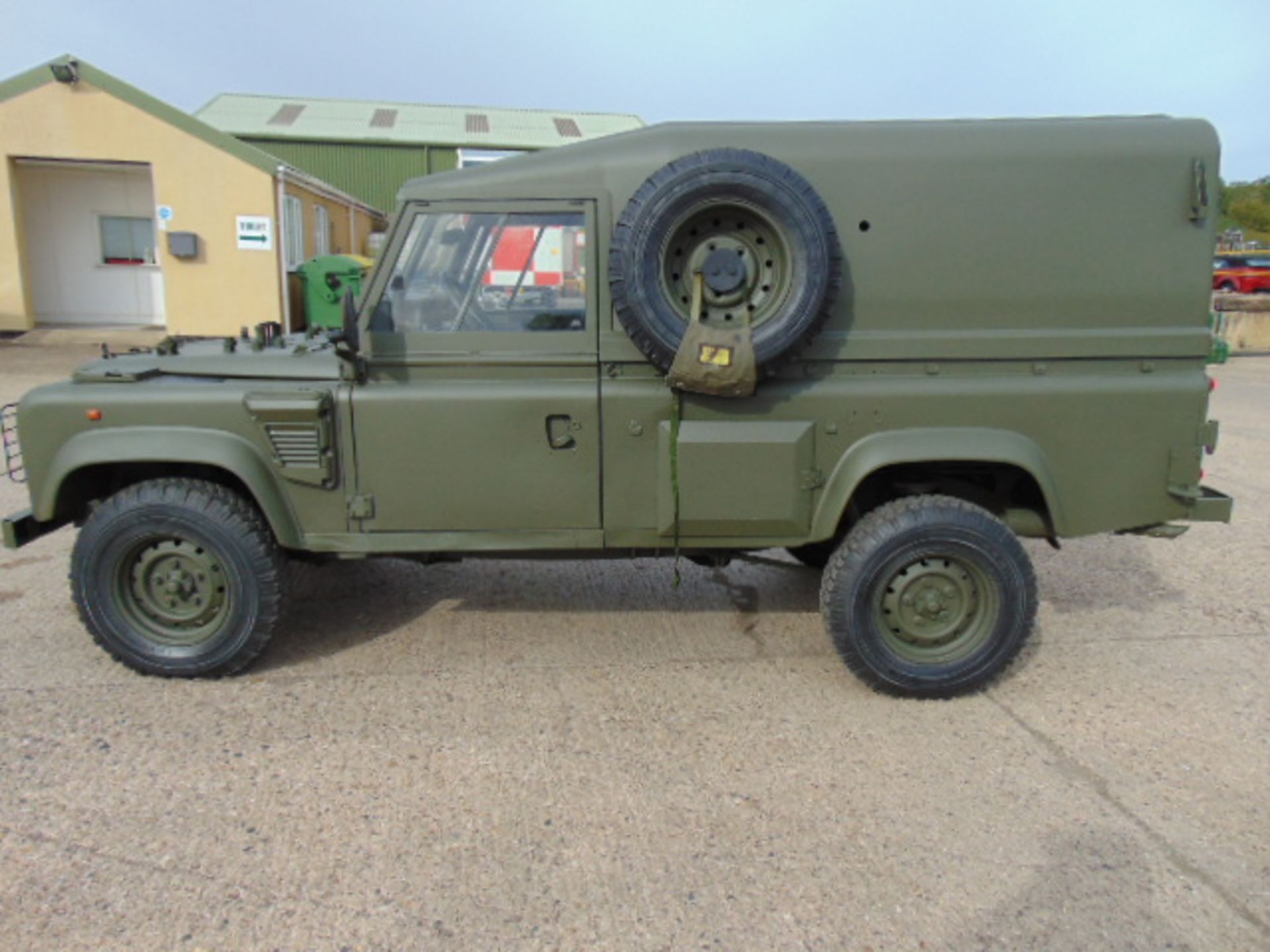 Land Rover Wolf 110 Hard Top Left Hand Drive - Bild 4 aus 26