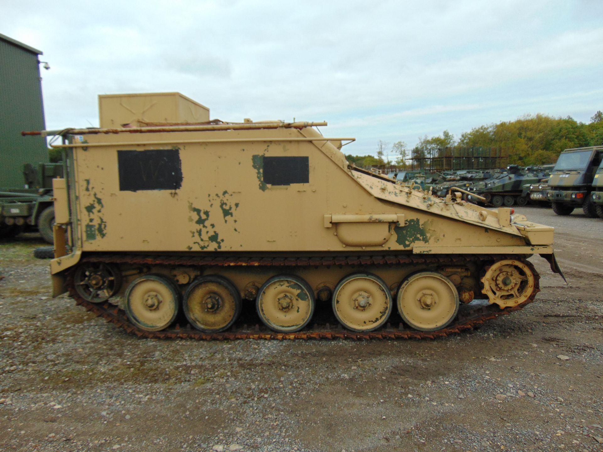 FV105 Sultan Armoured Personnel Carrier - Image 5 of 22