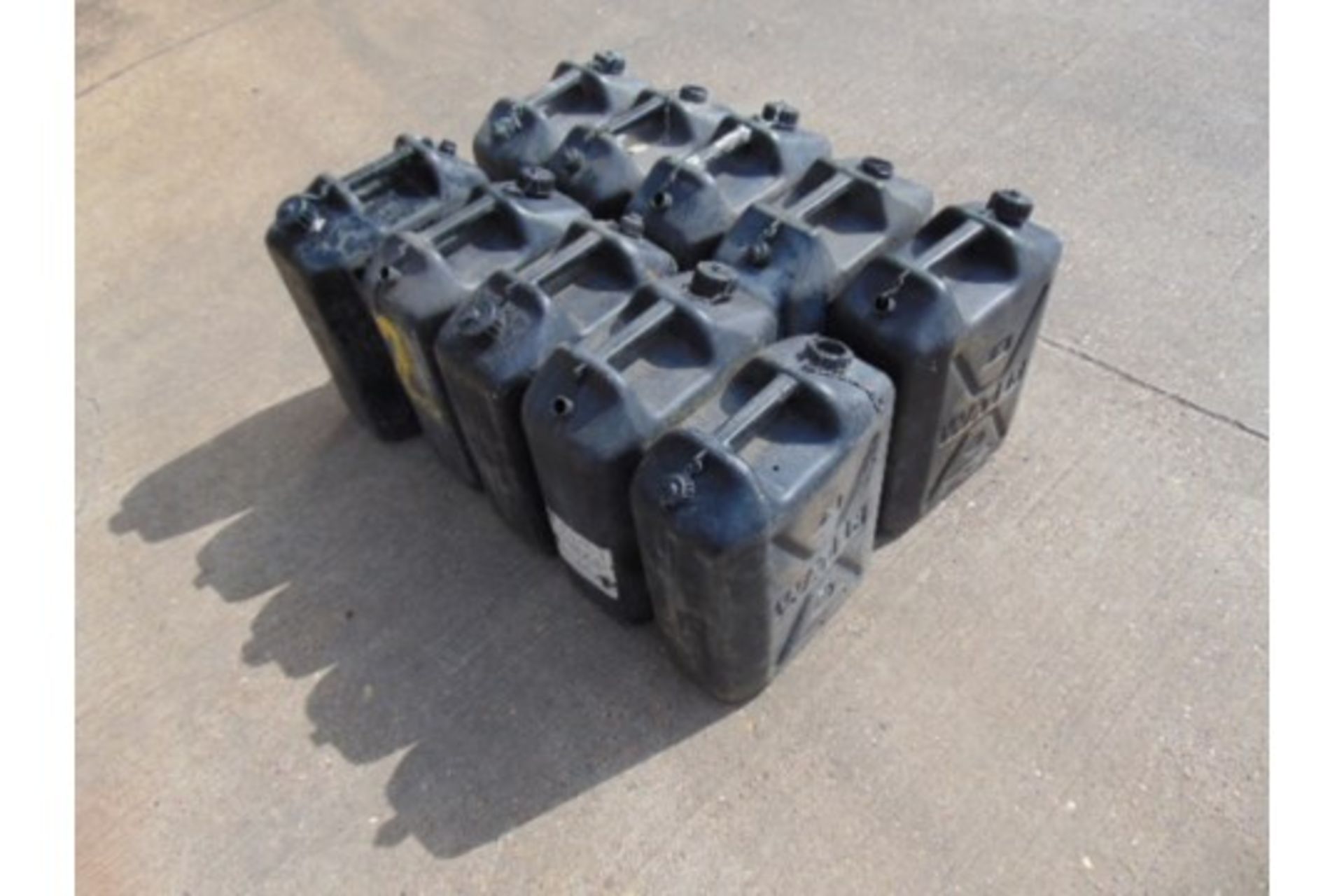 10 x Issued Water Containers - Image 4 of 5