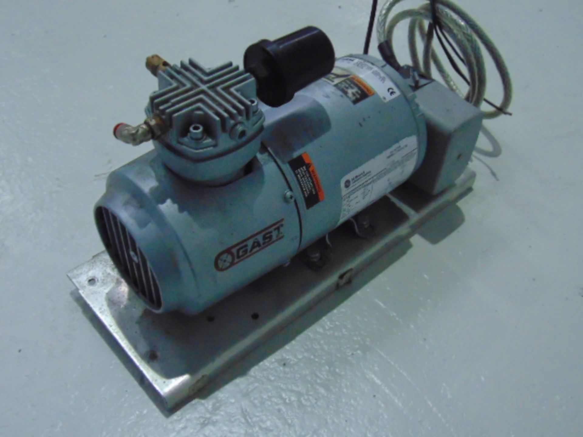 Gast M112X Compressor