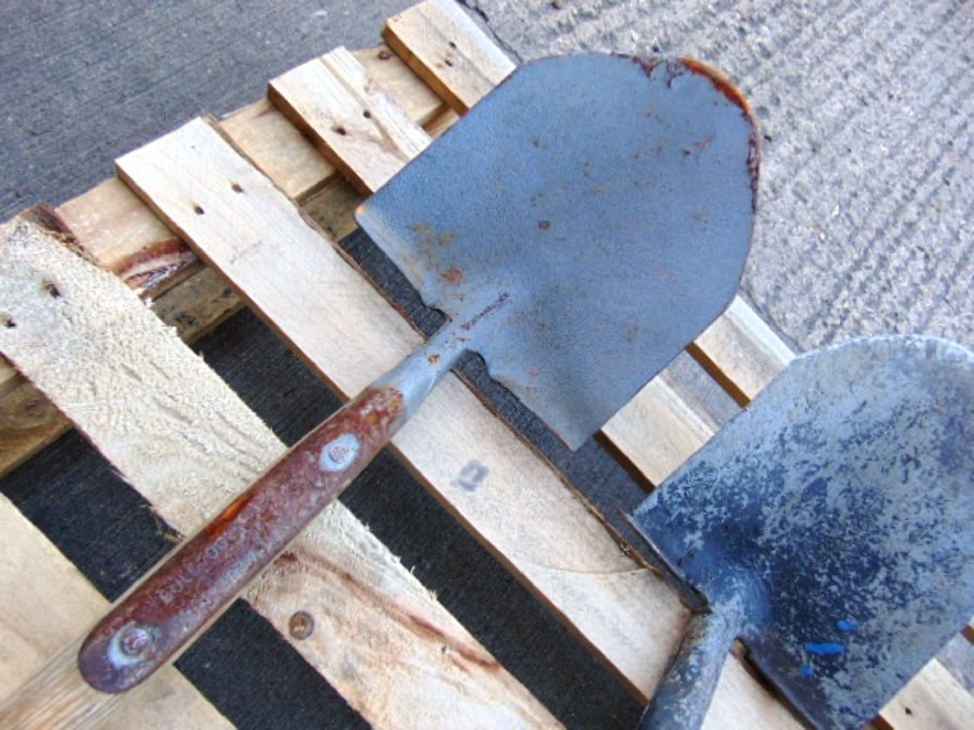 4 x T Handle Shovels - Image 2 of 6