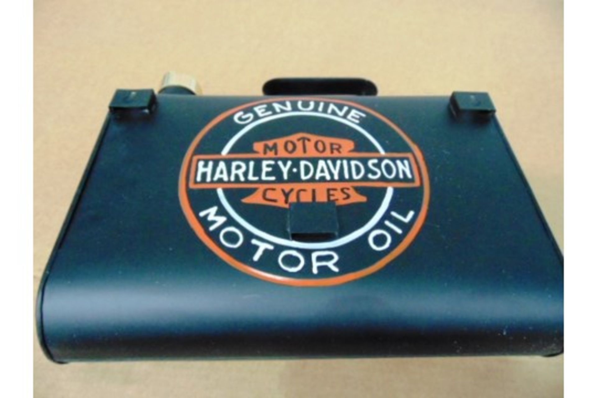 Reproduction Harley Davidson Branded Slimline Oil Can - Image 4 of 5